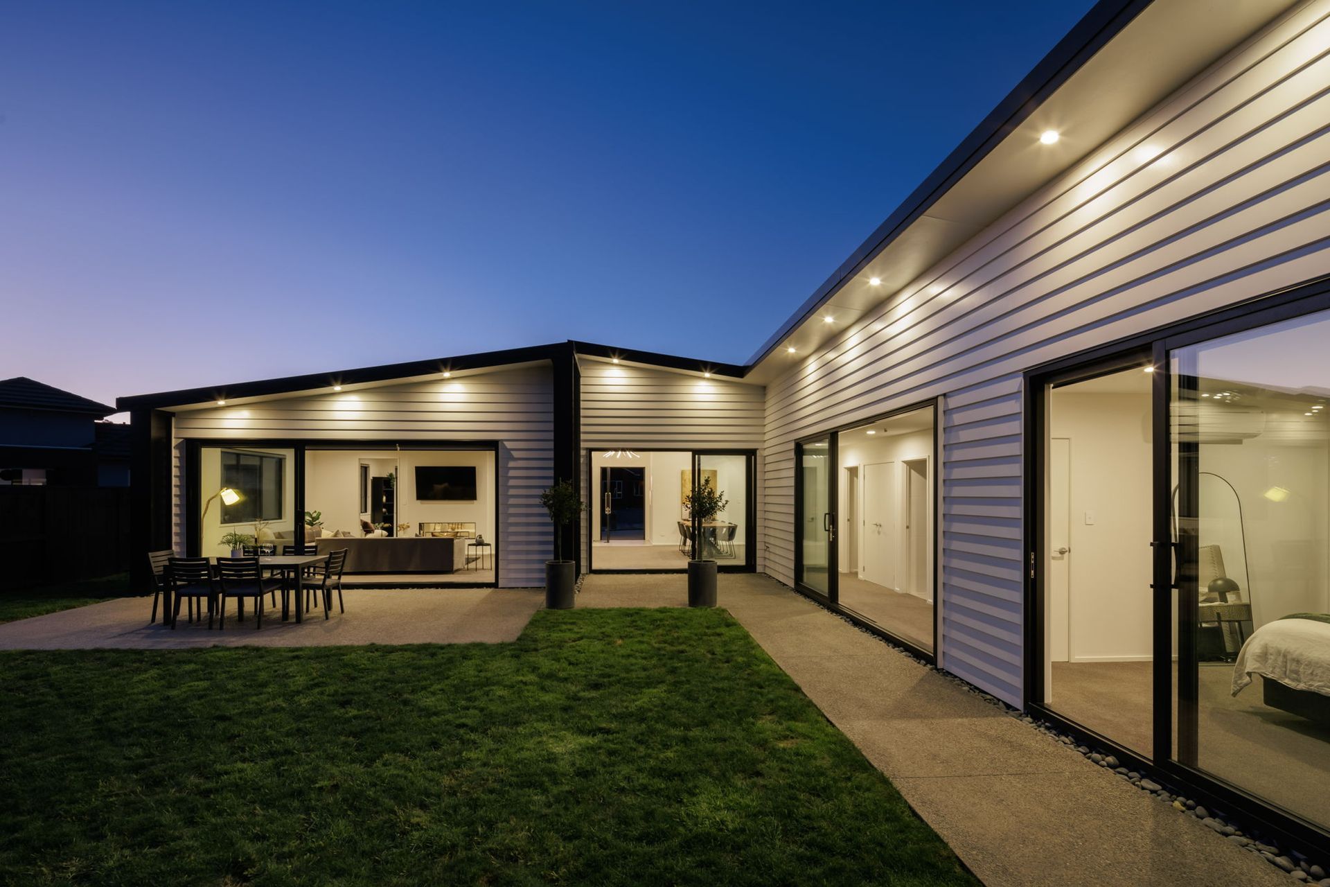 75-web-or-mls-74inHouseAR56762.jpg