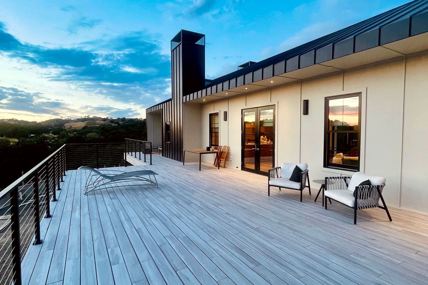 83-West-Deck.jpg