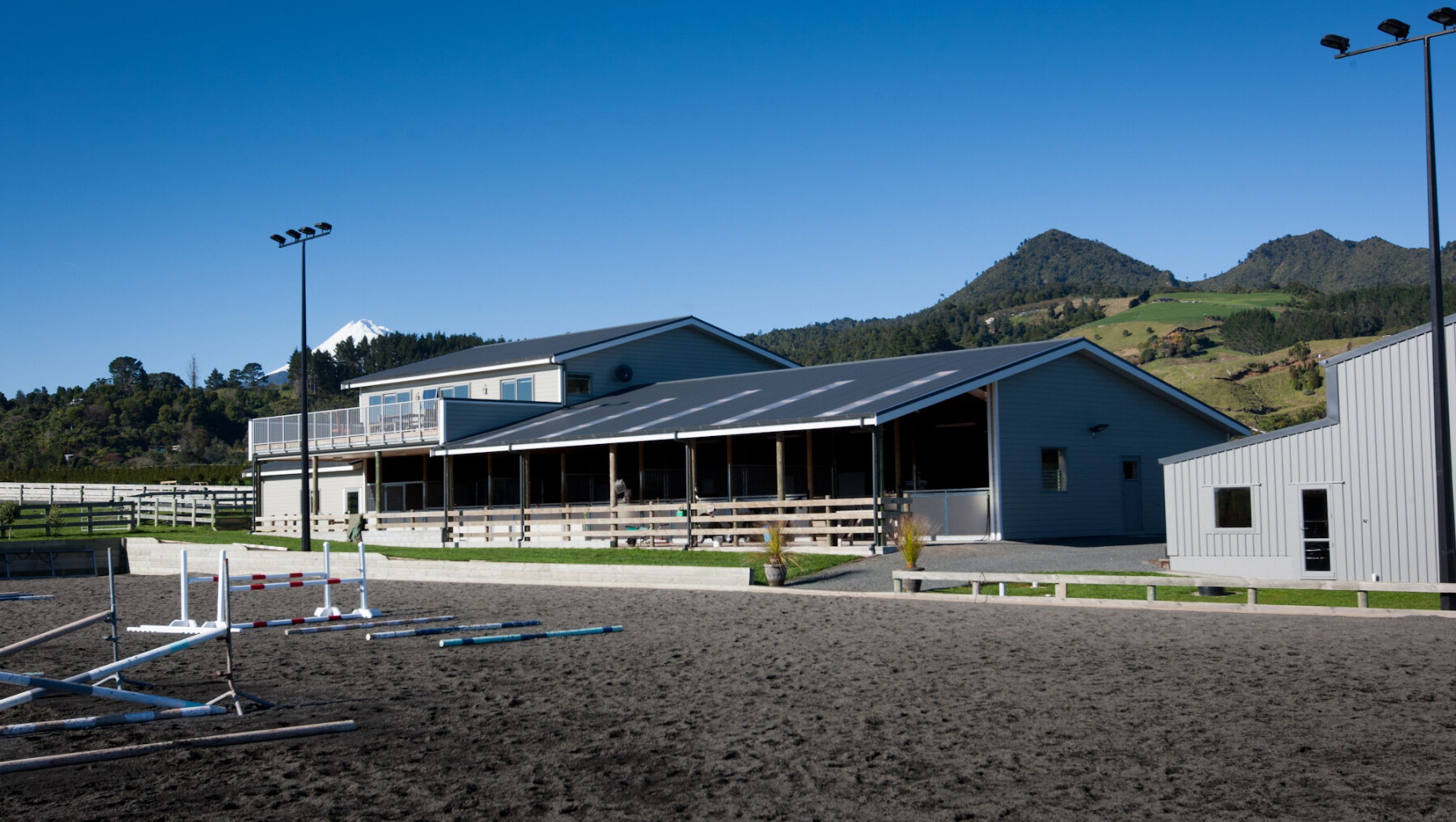 Dickey-Blyde Stables