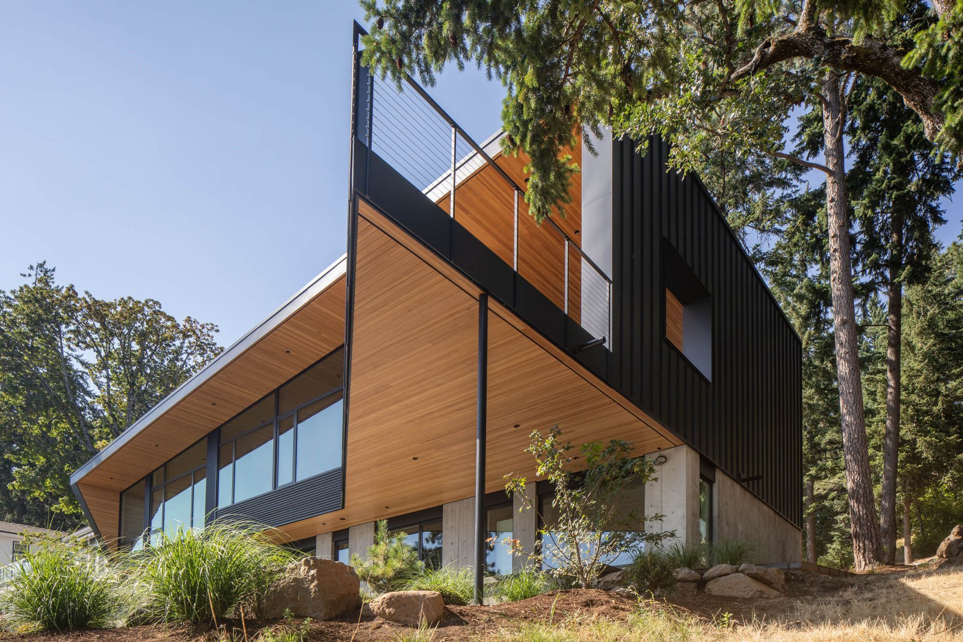 LS20250722whitesalmonhouse014.jpg