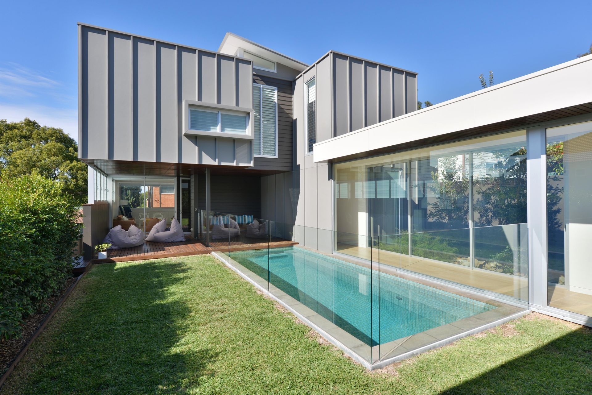 Carter St Bronte