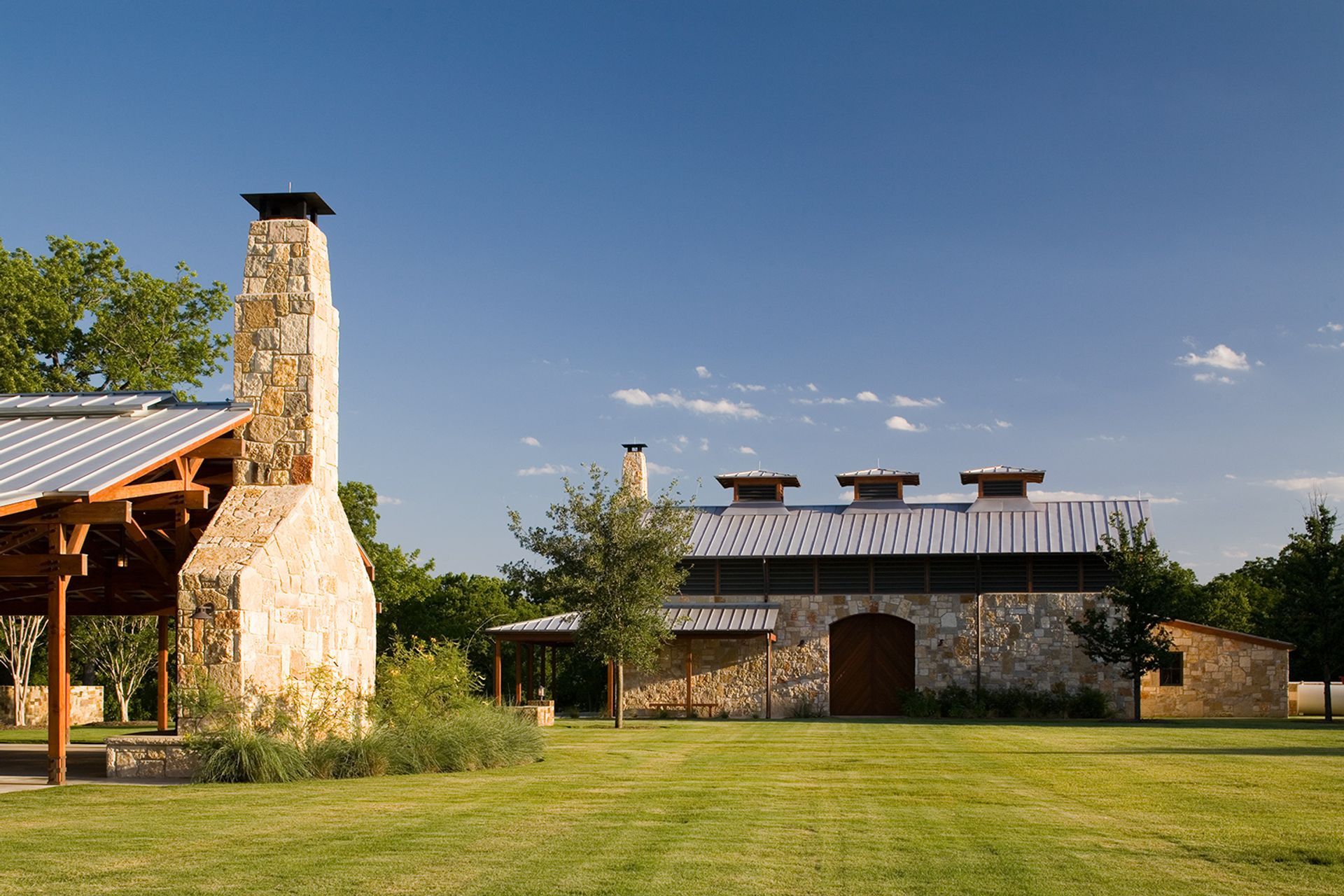 Moto-X-Barn-00008.jpg