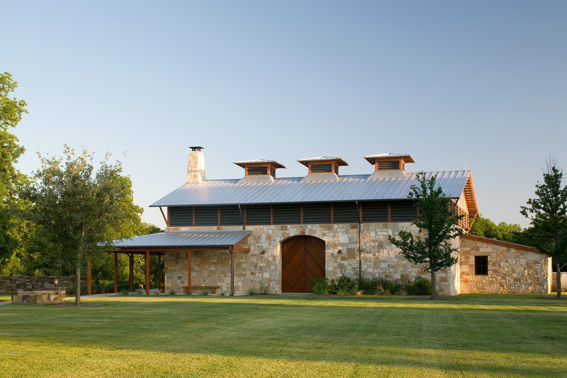 Moto-X-Barn-00009.jpg