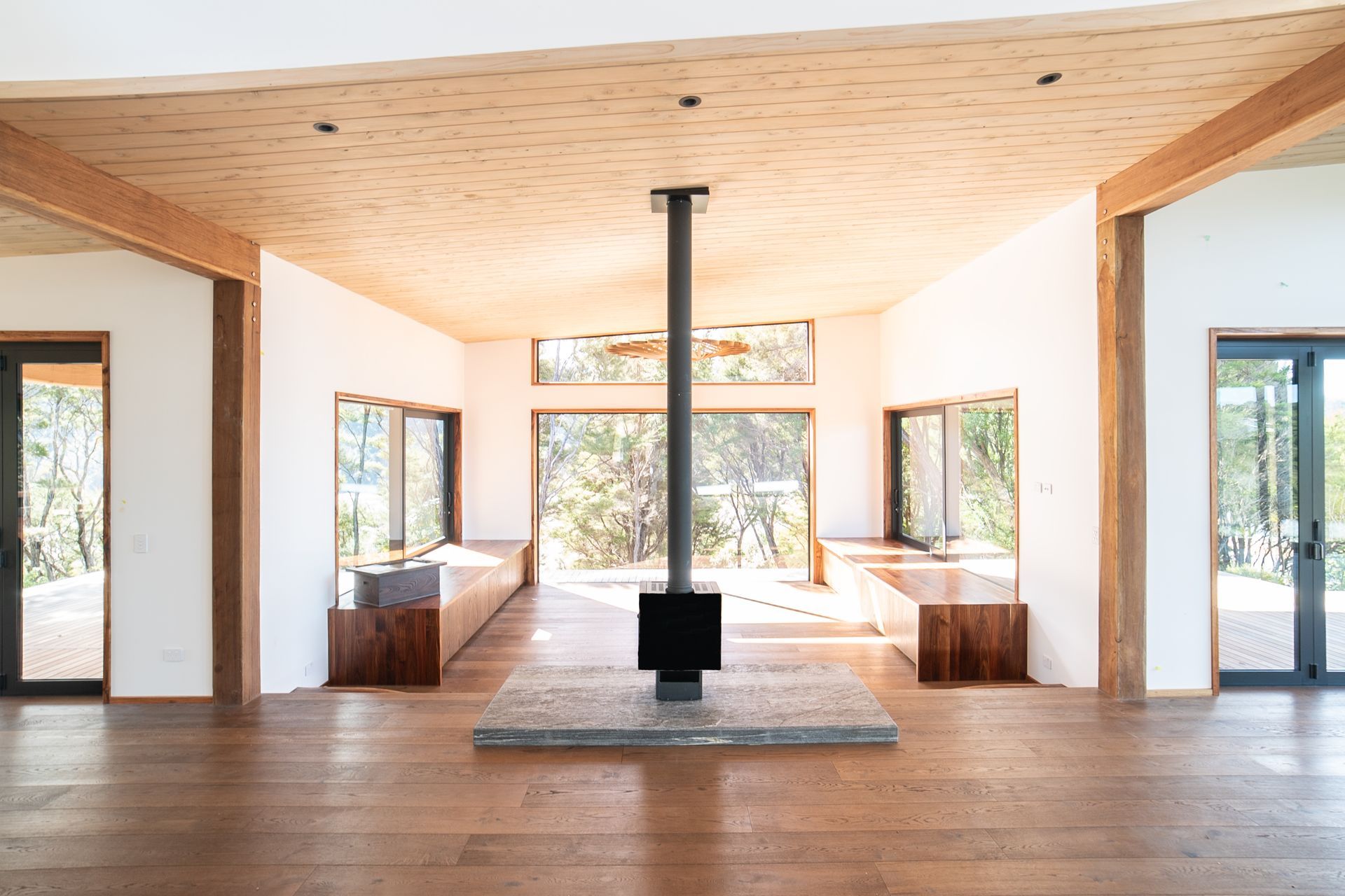 Oblique-Lounge-fire-needs-work.jpg