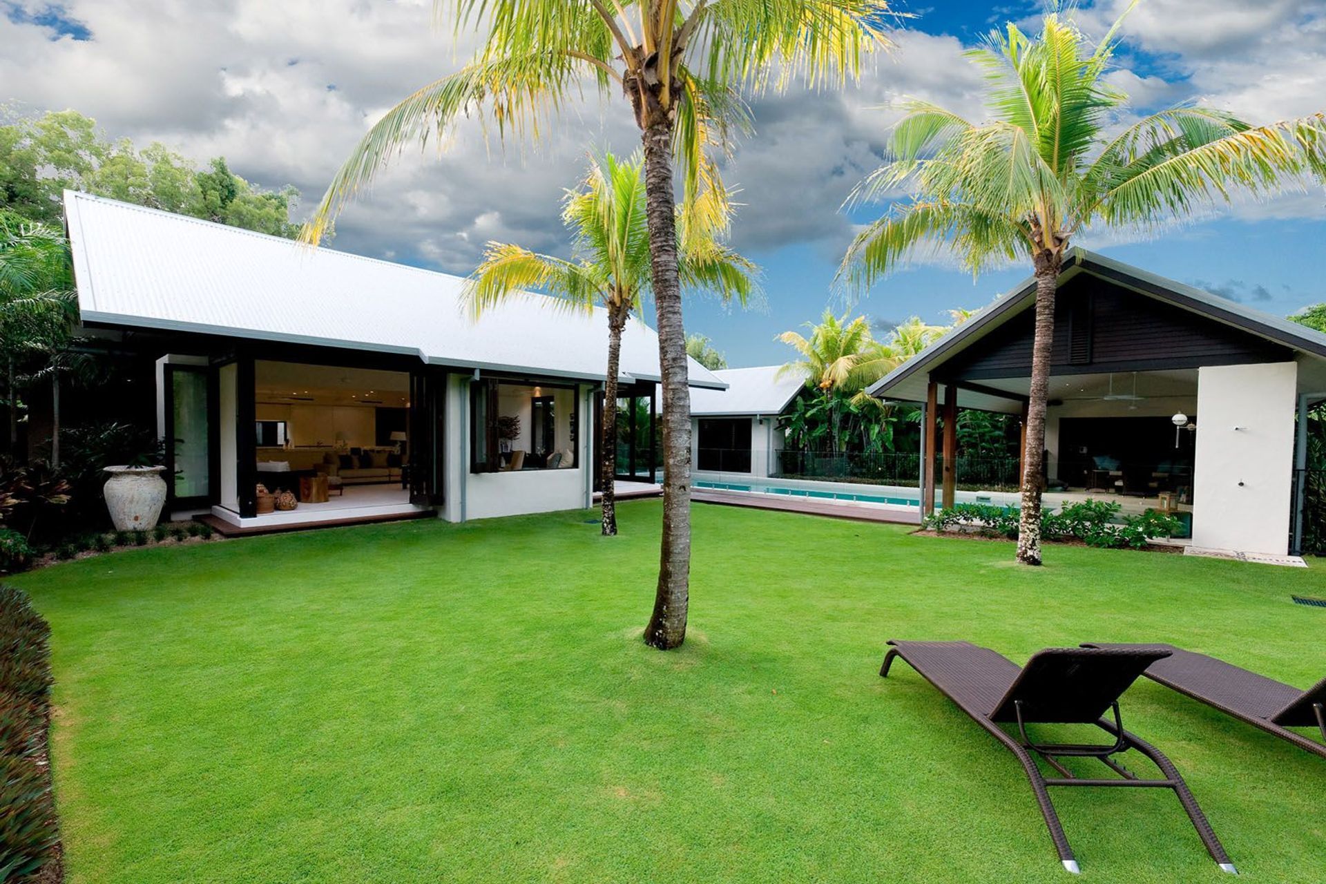 Alalia Port Douglas