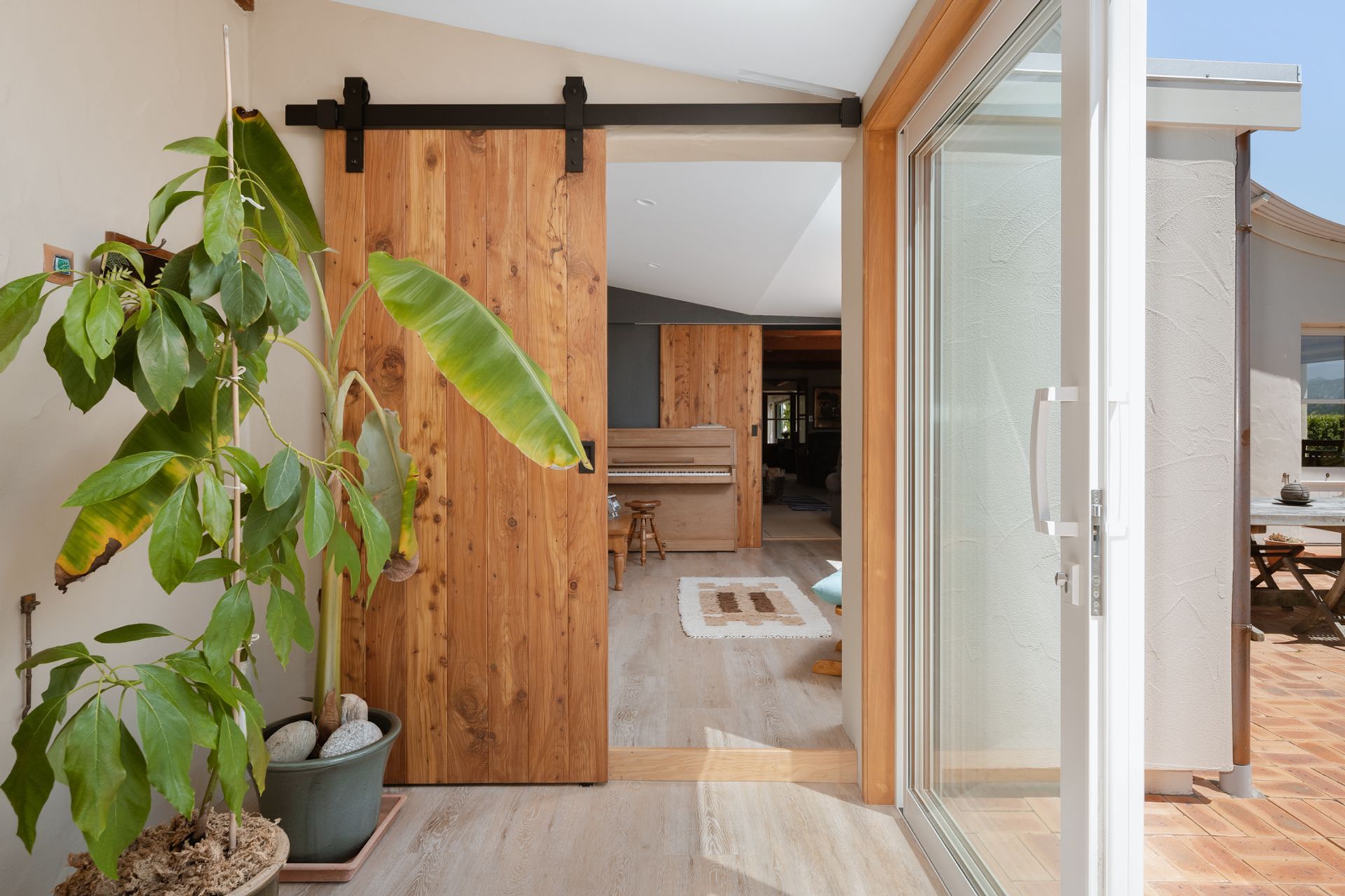 Straw-Lodge-Websize-10.jpg