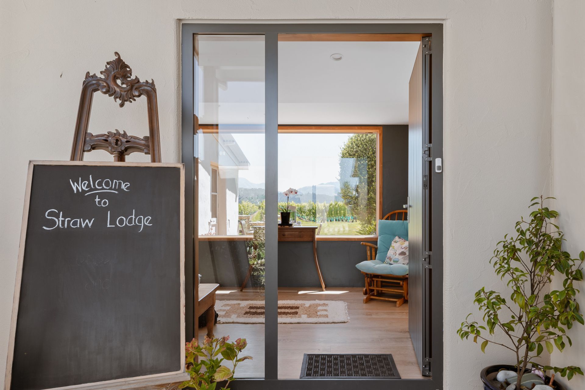 Straw-Lodge-Websize-6.jpg
