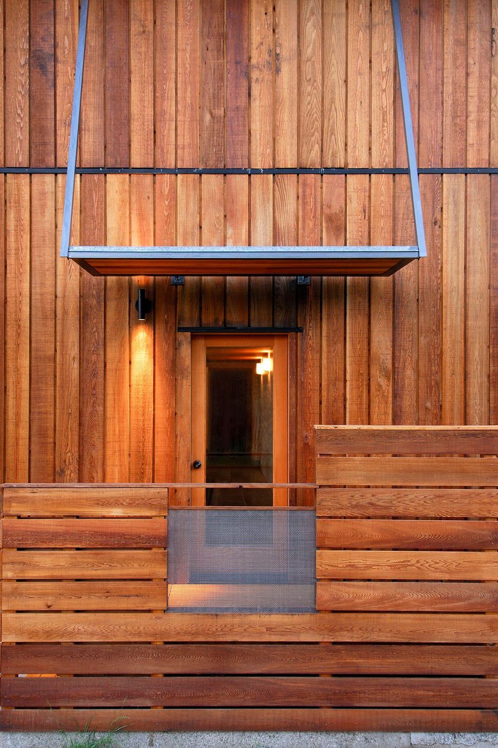 Twisp-CabinJA-Single-FamilyPhoto-by-Will-Austin2.jpg