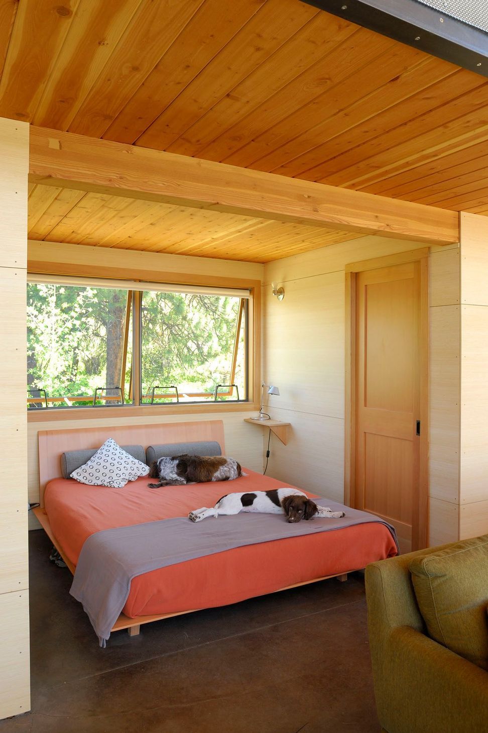 Twisp-CabinJA-Single-FamilyPhoto-by-Will-Austin6.jpg
