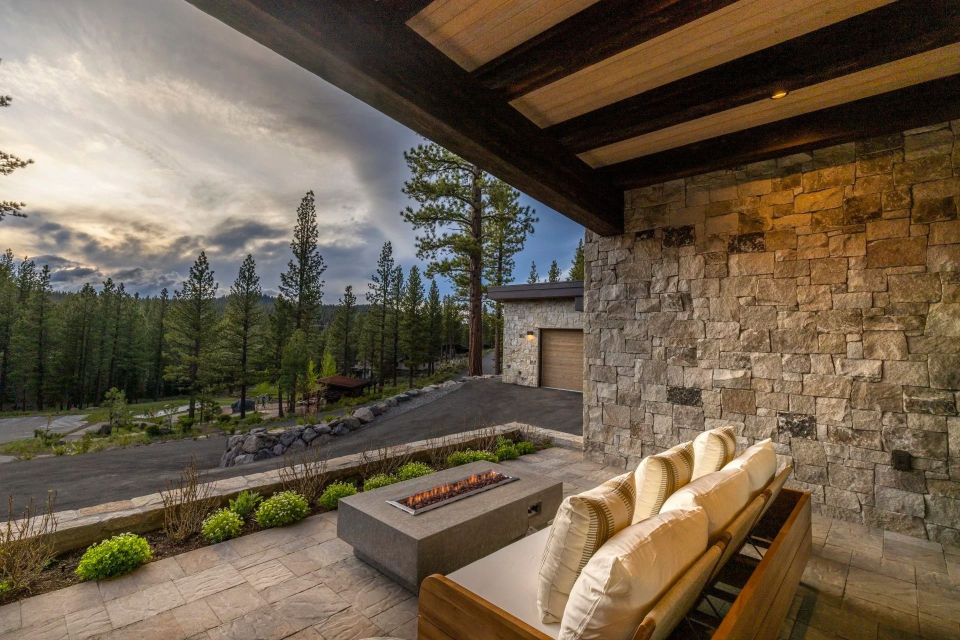 imgi424-Martis-Camp-Realty-Home-651-front-patio.jpg