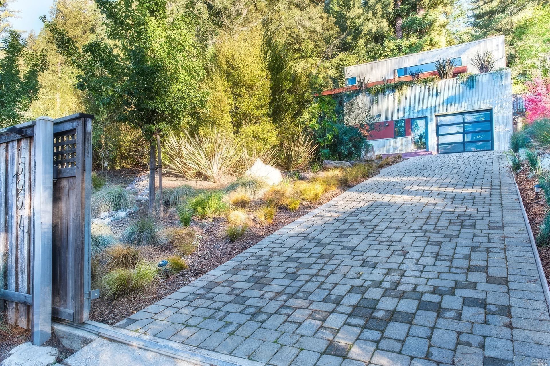 imgi59Guerneville-411000000000-6-upscaled-by-Replicate.jpg
