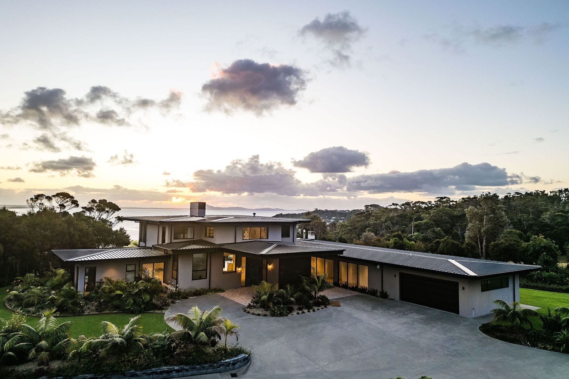 large-seaside-coastal-architecture-new-zealand-arcline-design-1-v3.jpg
