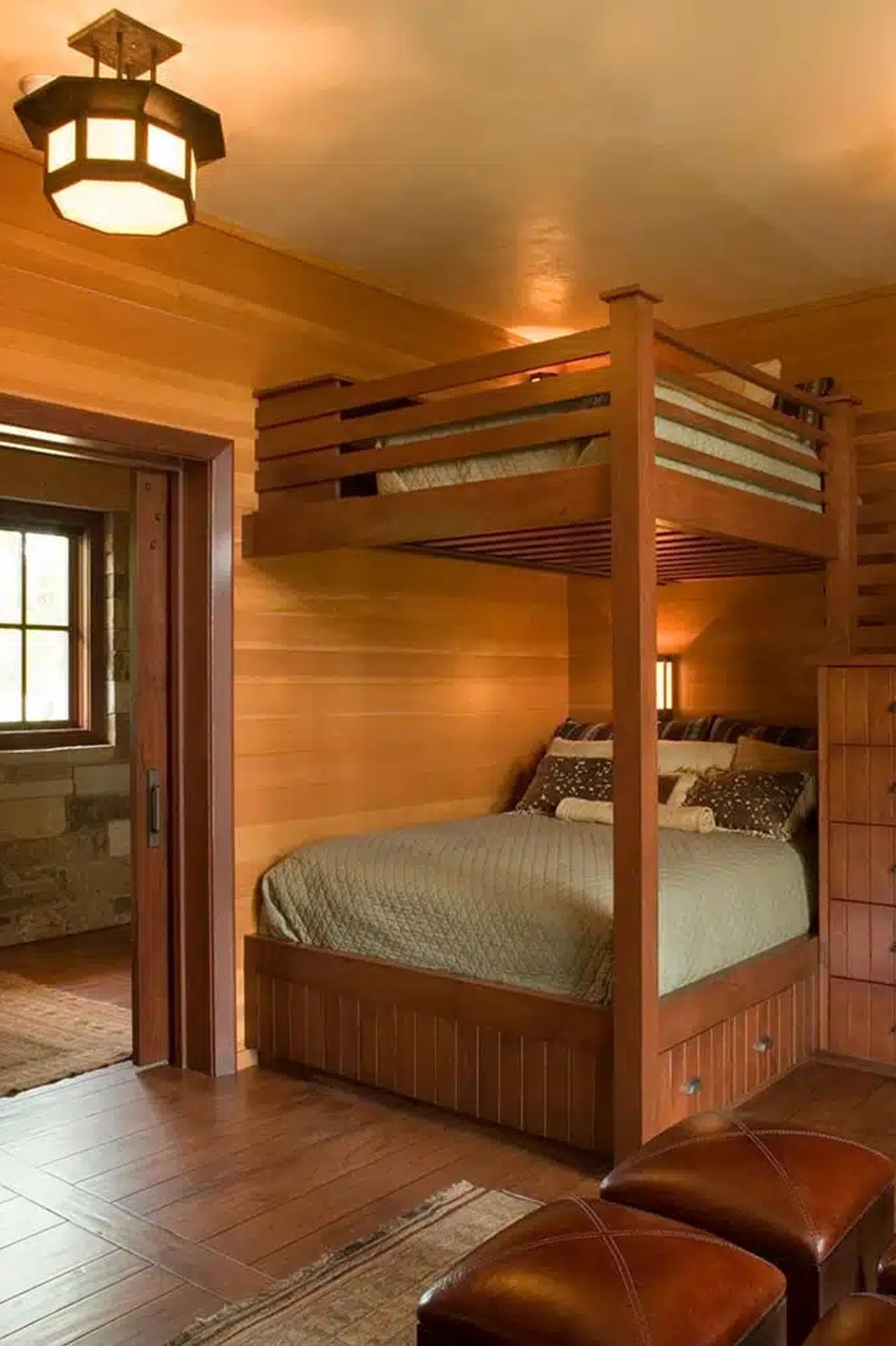 moto-x-cabin18jpg-ap-compressed.jpg