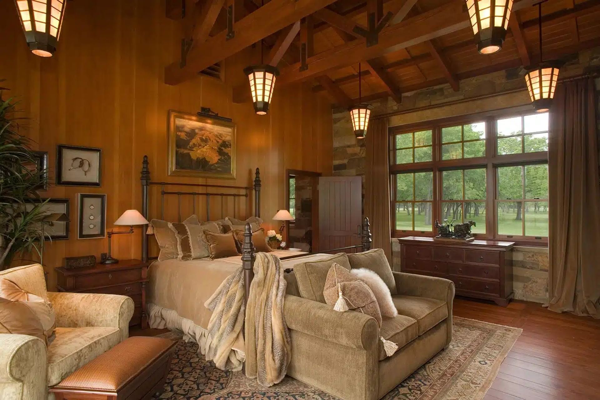 moto-x-cabin21jpg-ap-compressed-v2.jpg
