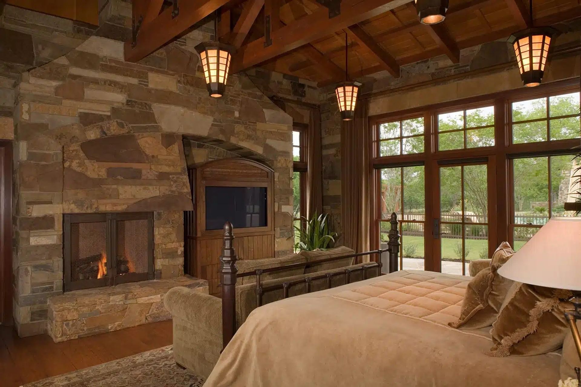 moto-x-cabin22jpg-ap-compressed.jpg