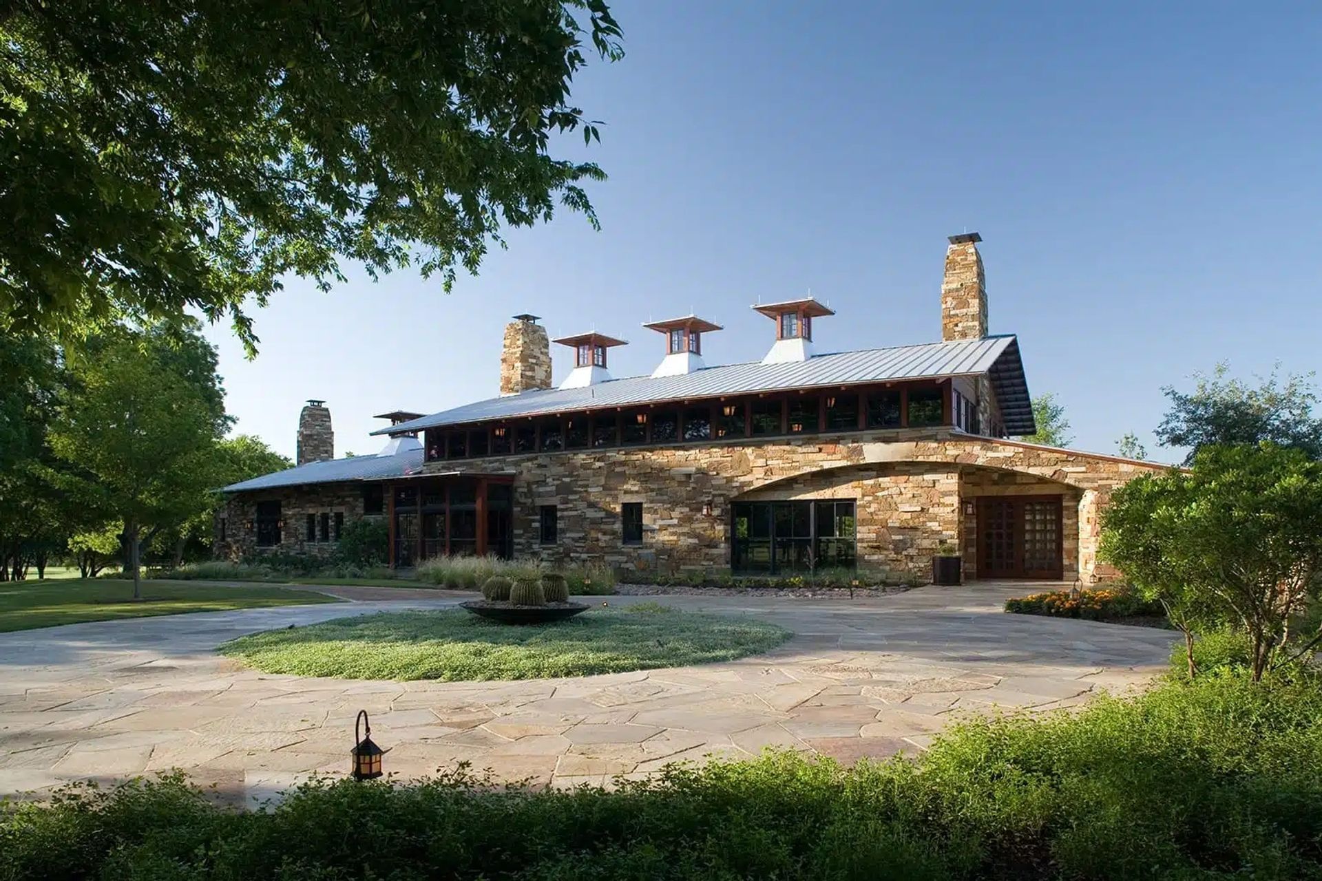 moto-x-cabin37jpg-ap-compressed.jpg