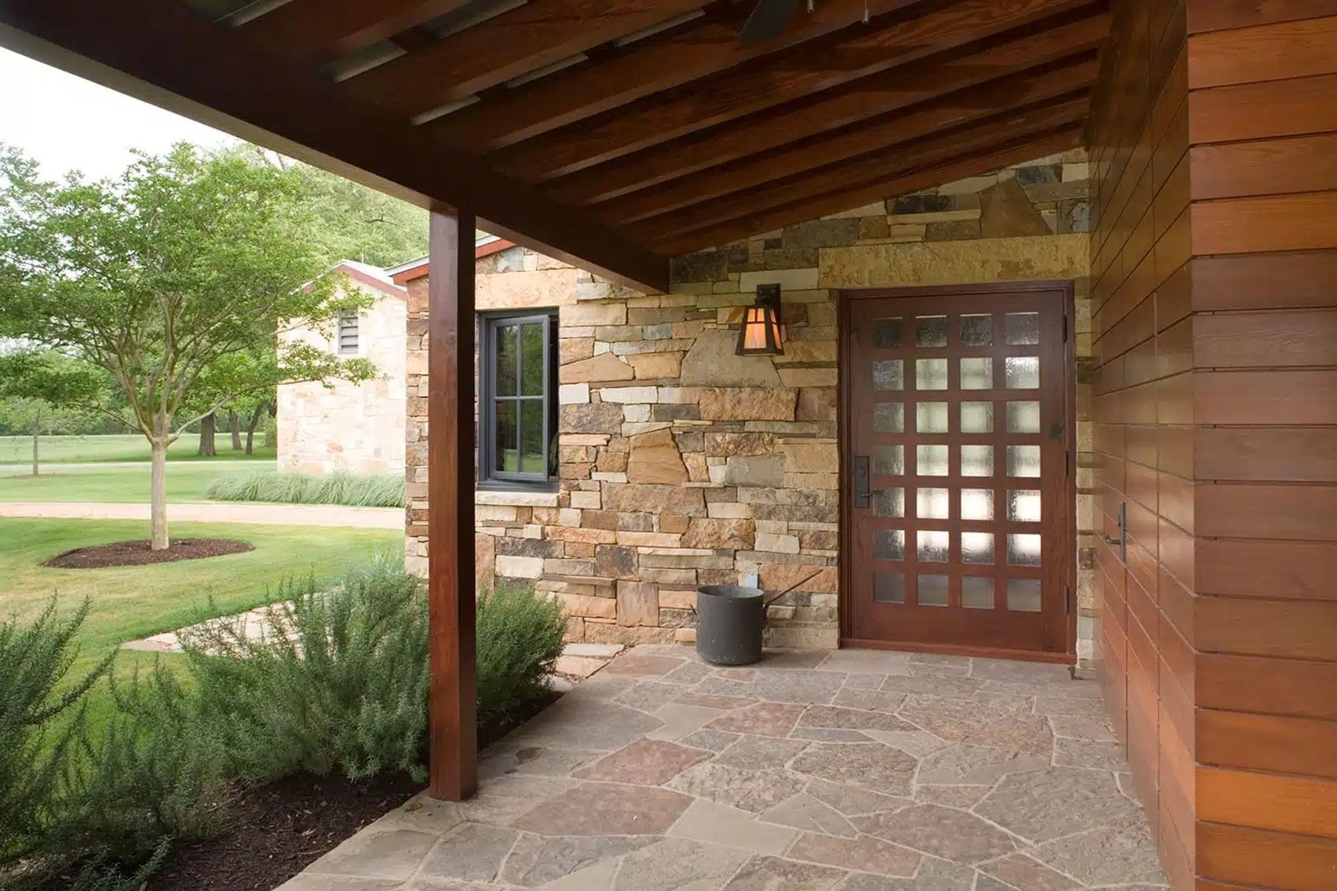 moto-x-cabin3jpg-ap-compressed.jpg