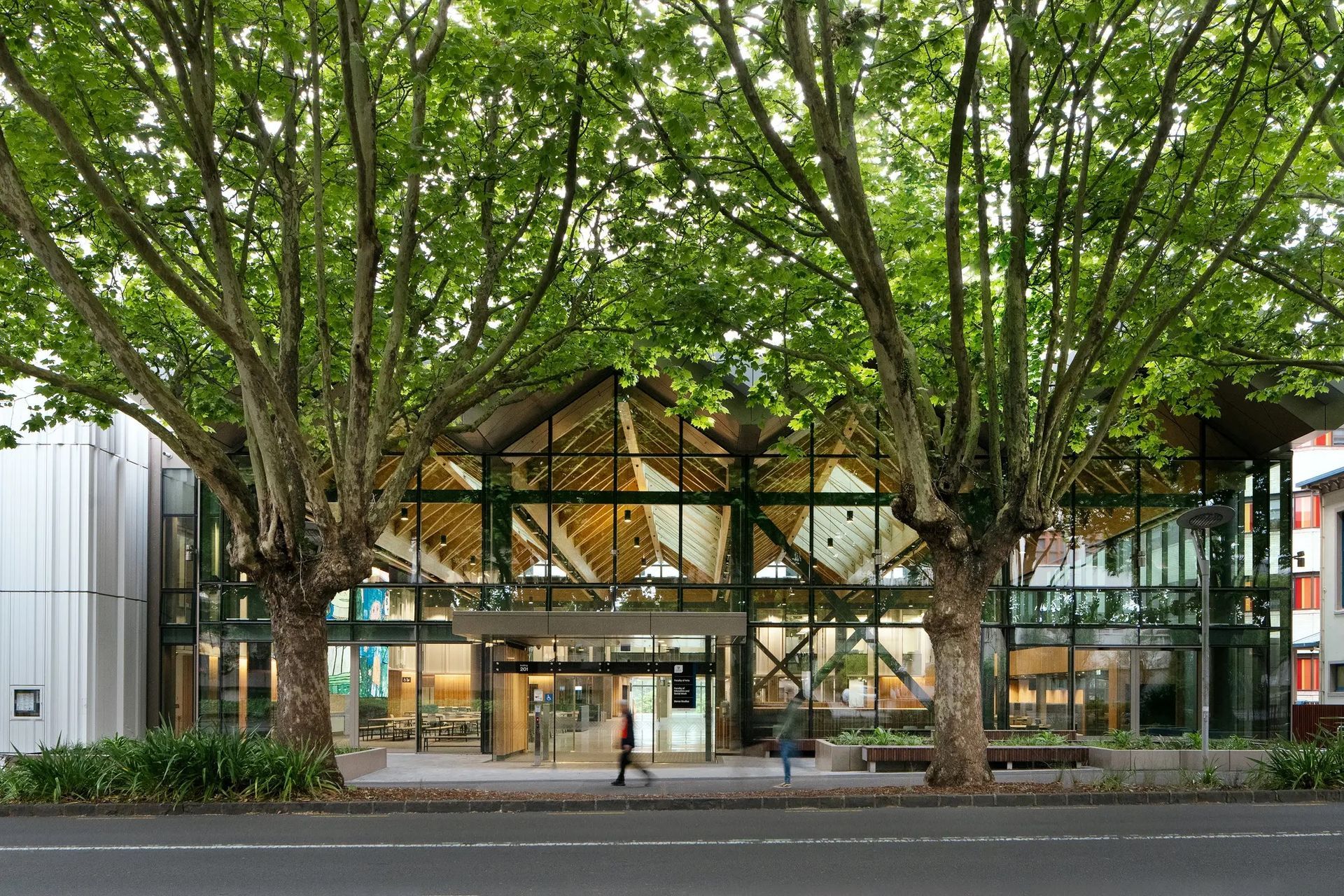 02University-of-Auckland-B201Exterior-Symonds-Streetc-JasmaxWEB.jpeg