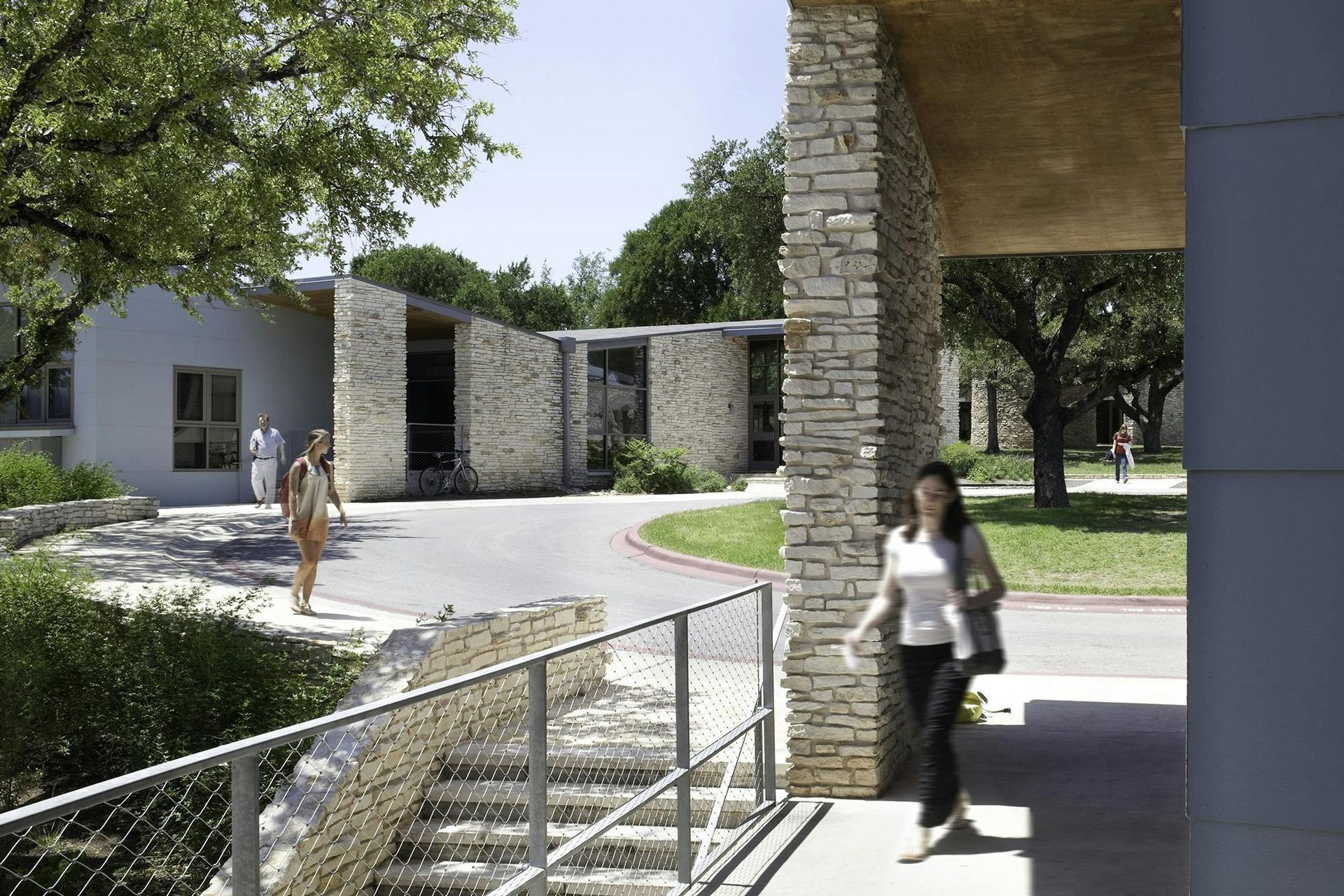 0306-St-Stephans-Andrew-Pogue-H-Upper-School-Academic-Center-2-copy.jpg
