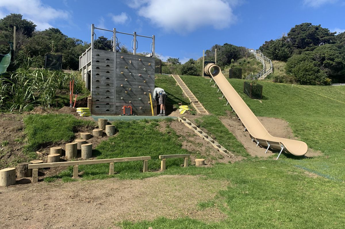 SEATOUN SCHOOL