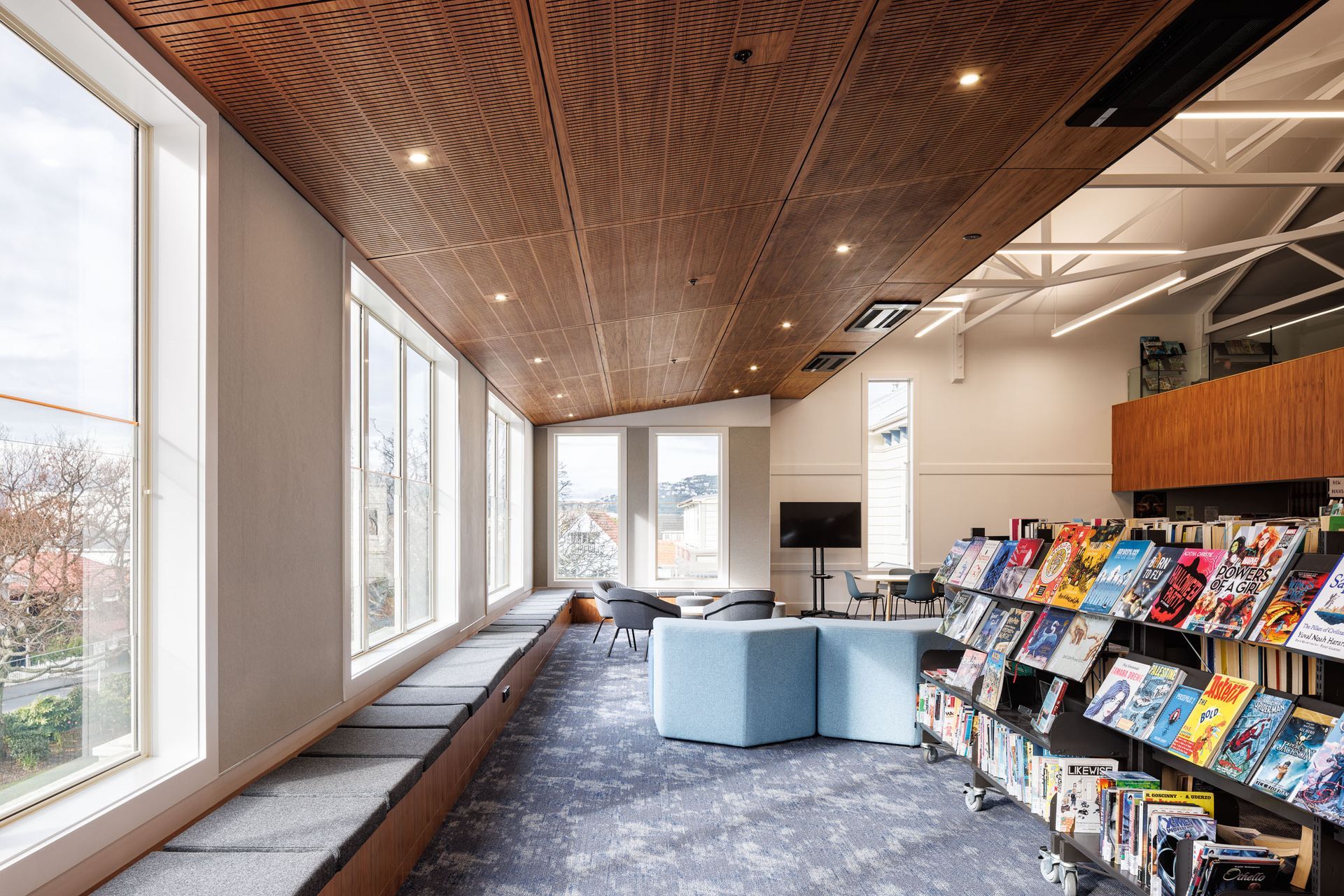 QMC-Library-low-res-001-v3.jpg