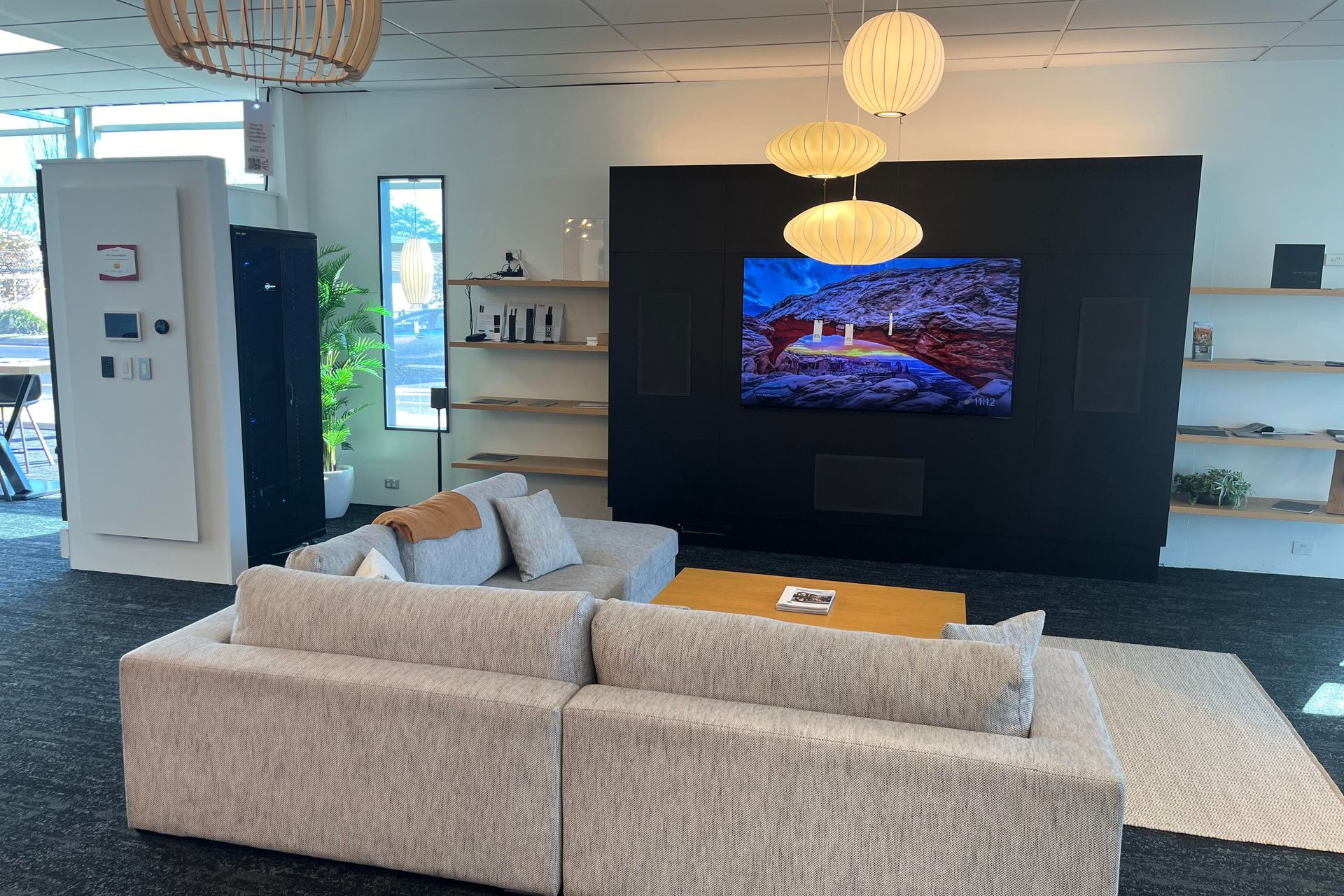 AP-6-Auto-Showroom-v3.jpg