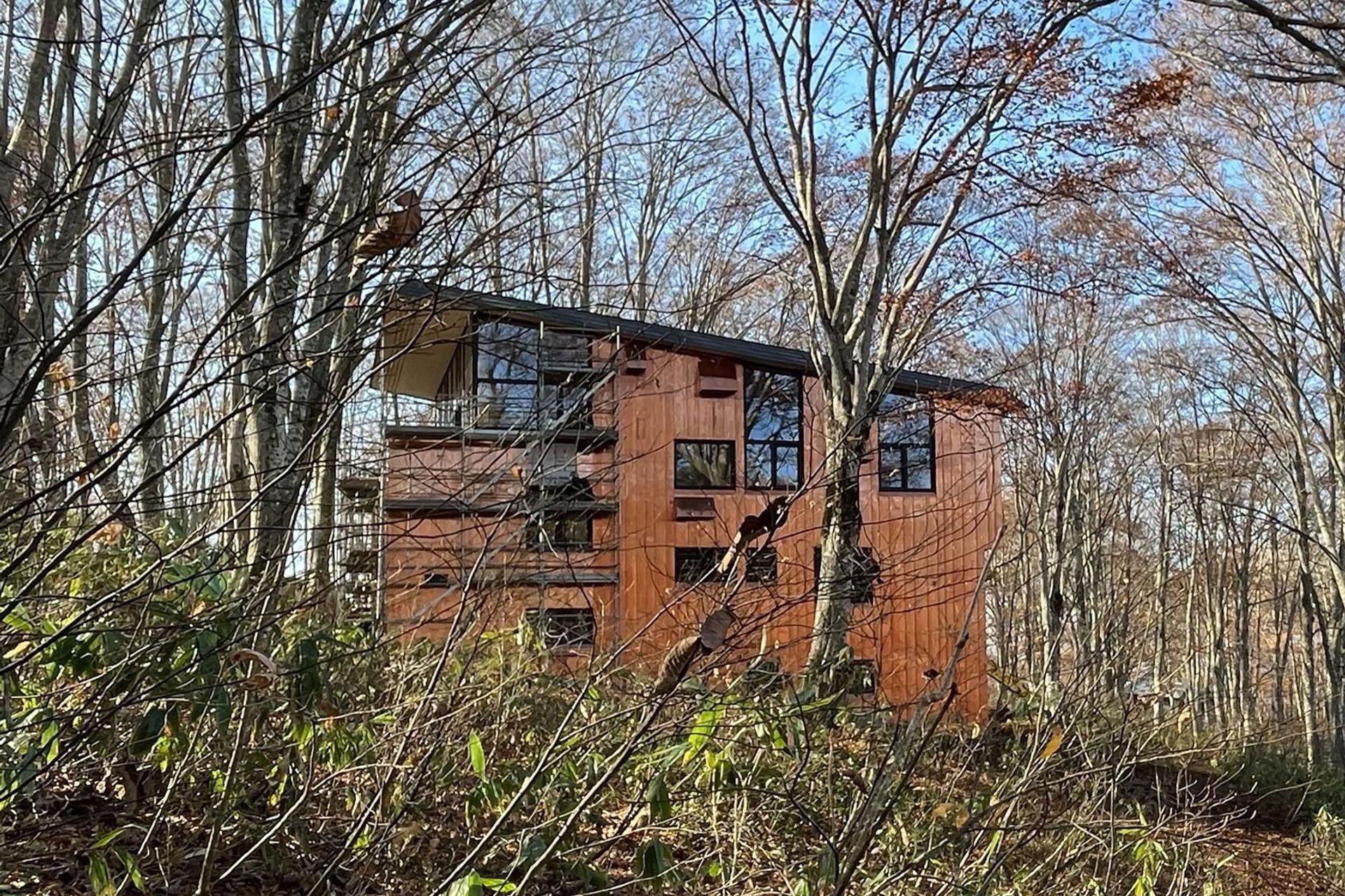 02-Matt-Day-Architect-Matt-Day-Nagano-Prefecture-Japan-Kazahana-Lodge-Exterior.jpg