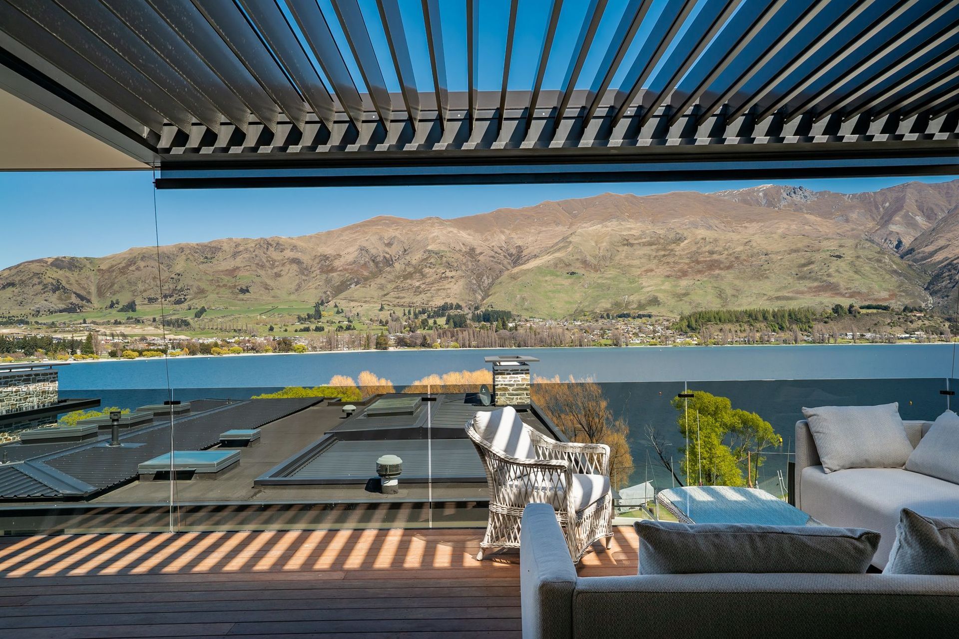 6 Bay Rise