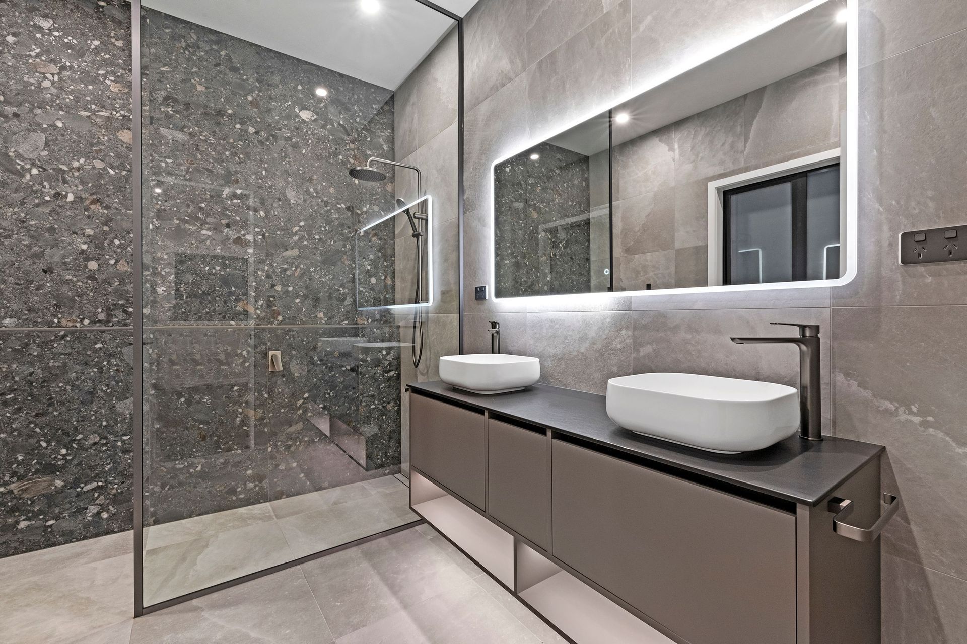 035Open2viewID581138-2TahunaAveAraHills.jpg