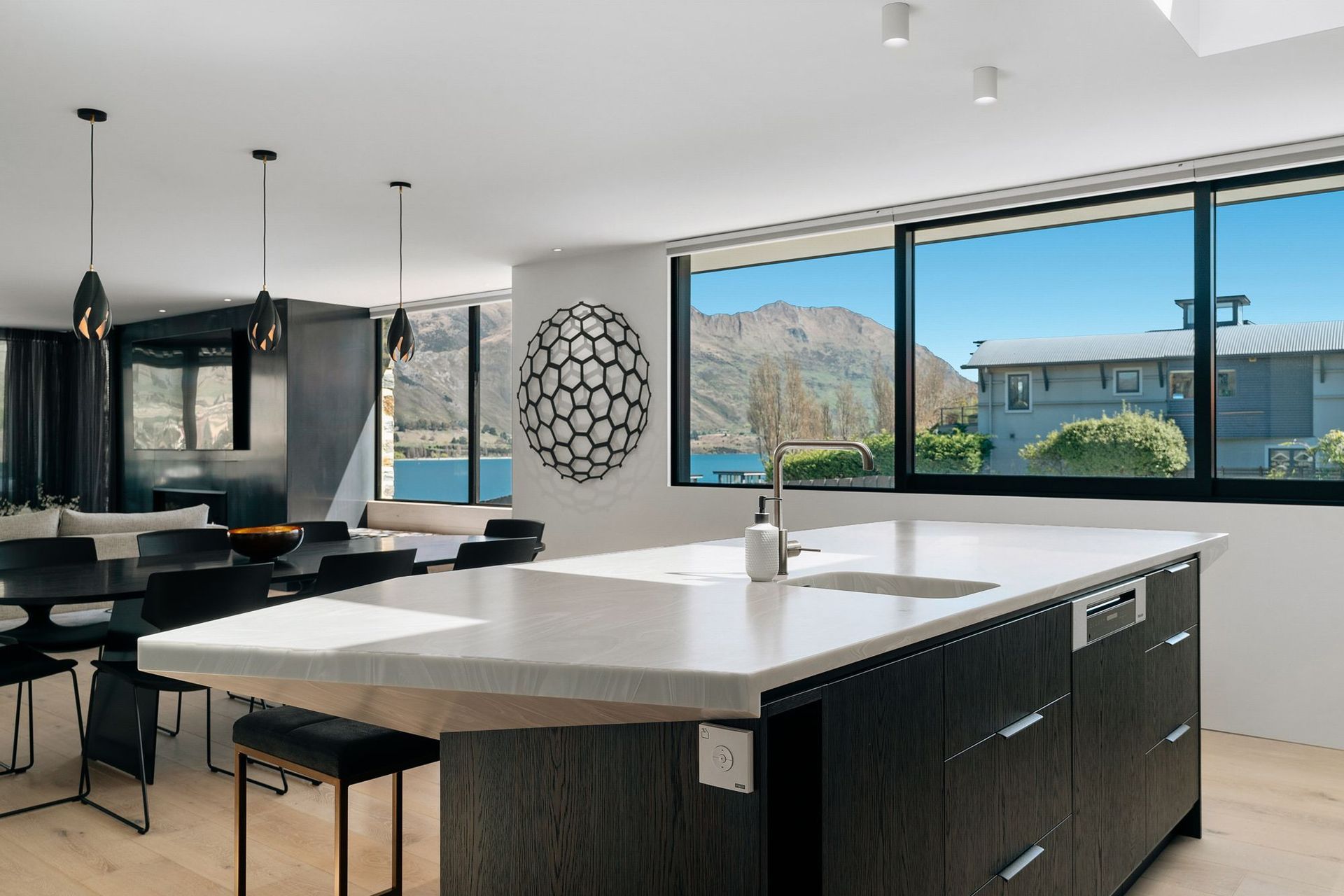6 Bay Rise