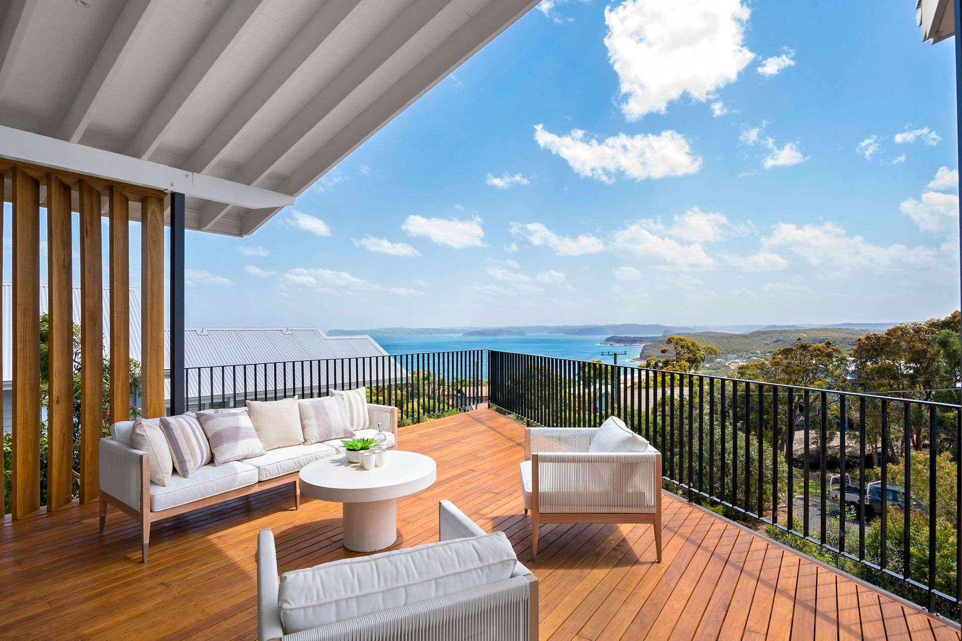 15-Balcony-1.jpg