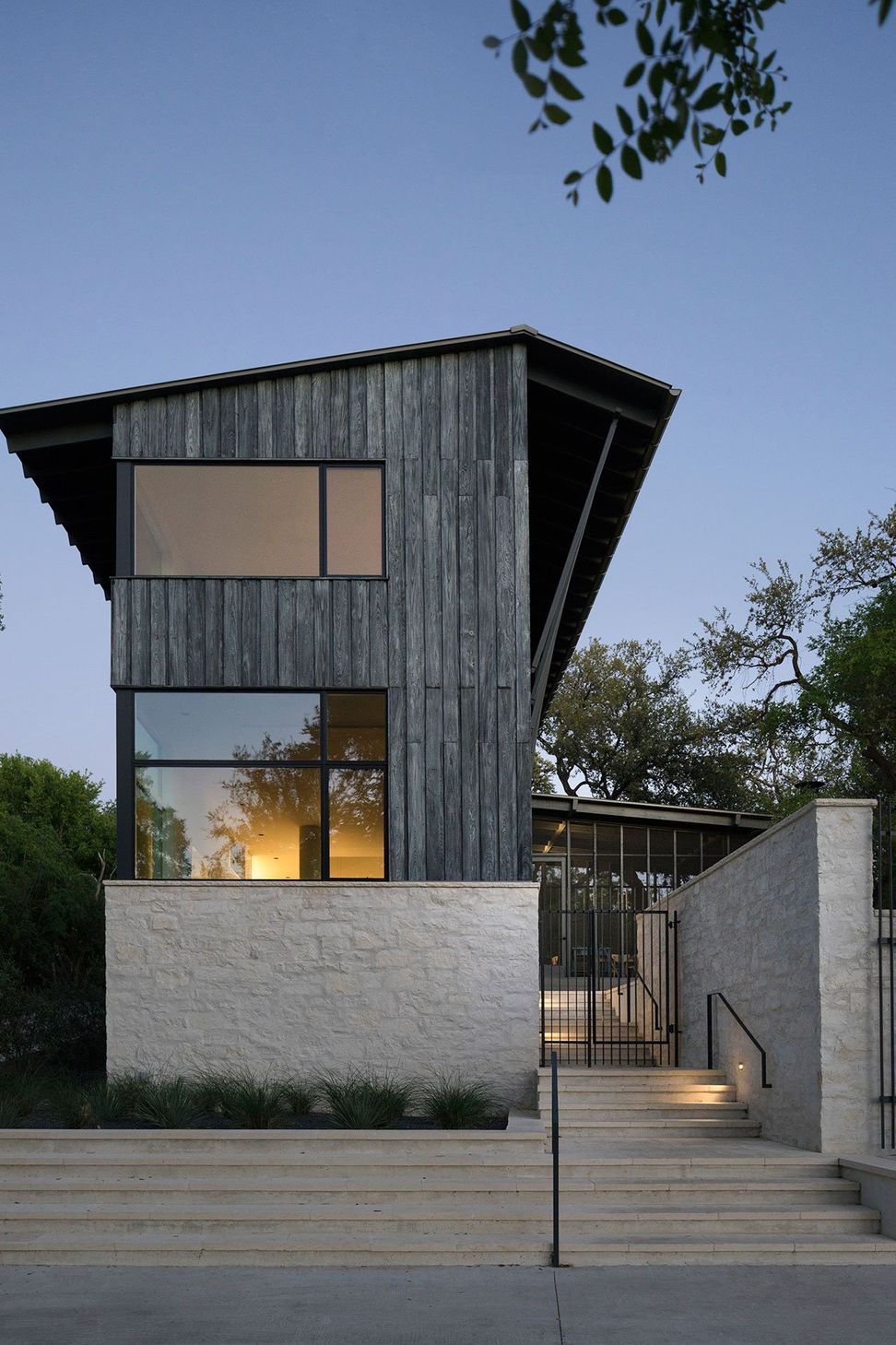 16HillsideCuppettKilpatrickArchitectureandInteriorDesignaustin-tx-modern-weathered-wood-limestone-architecture.jpg