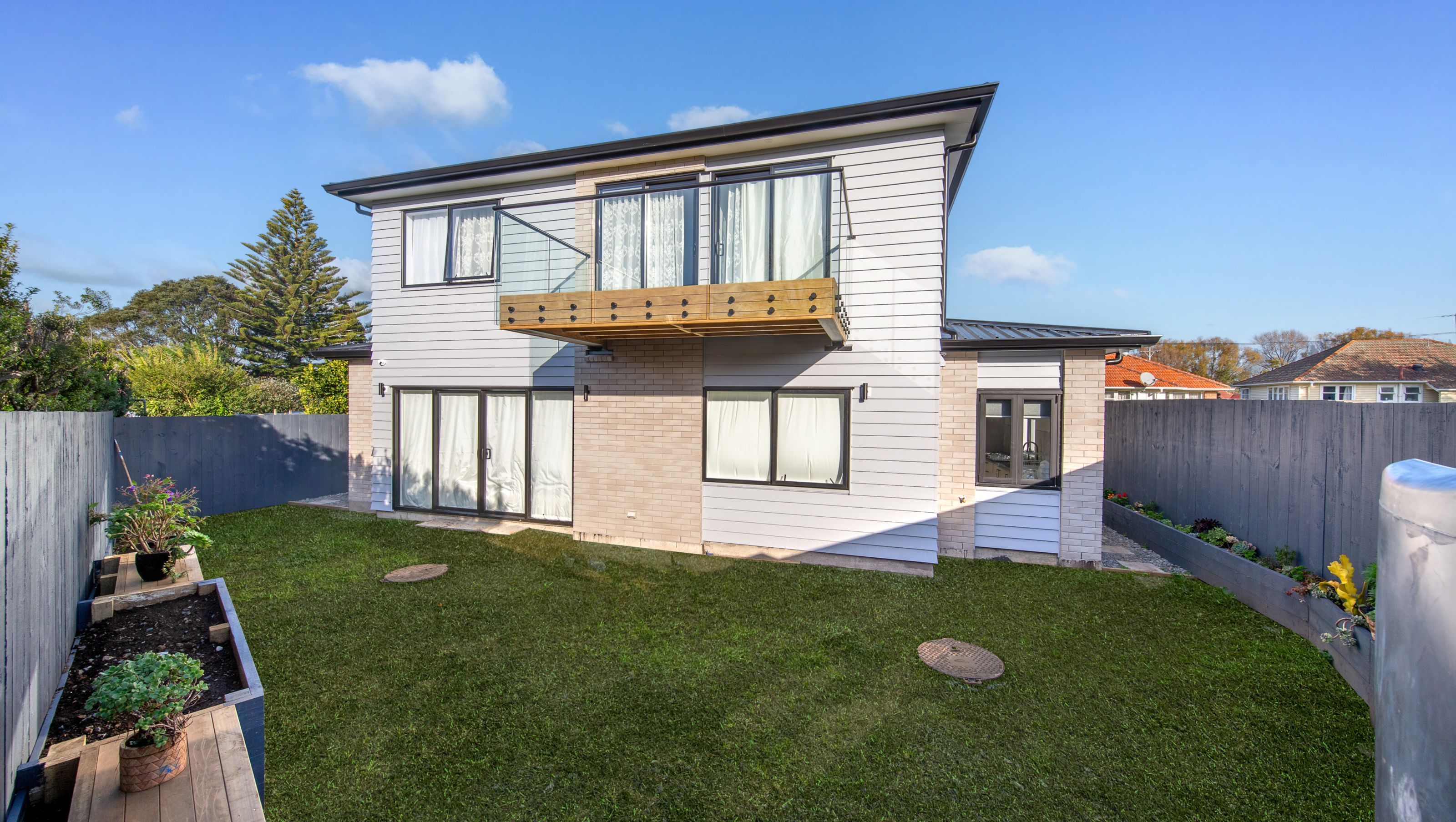 2 Storey Modern Home