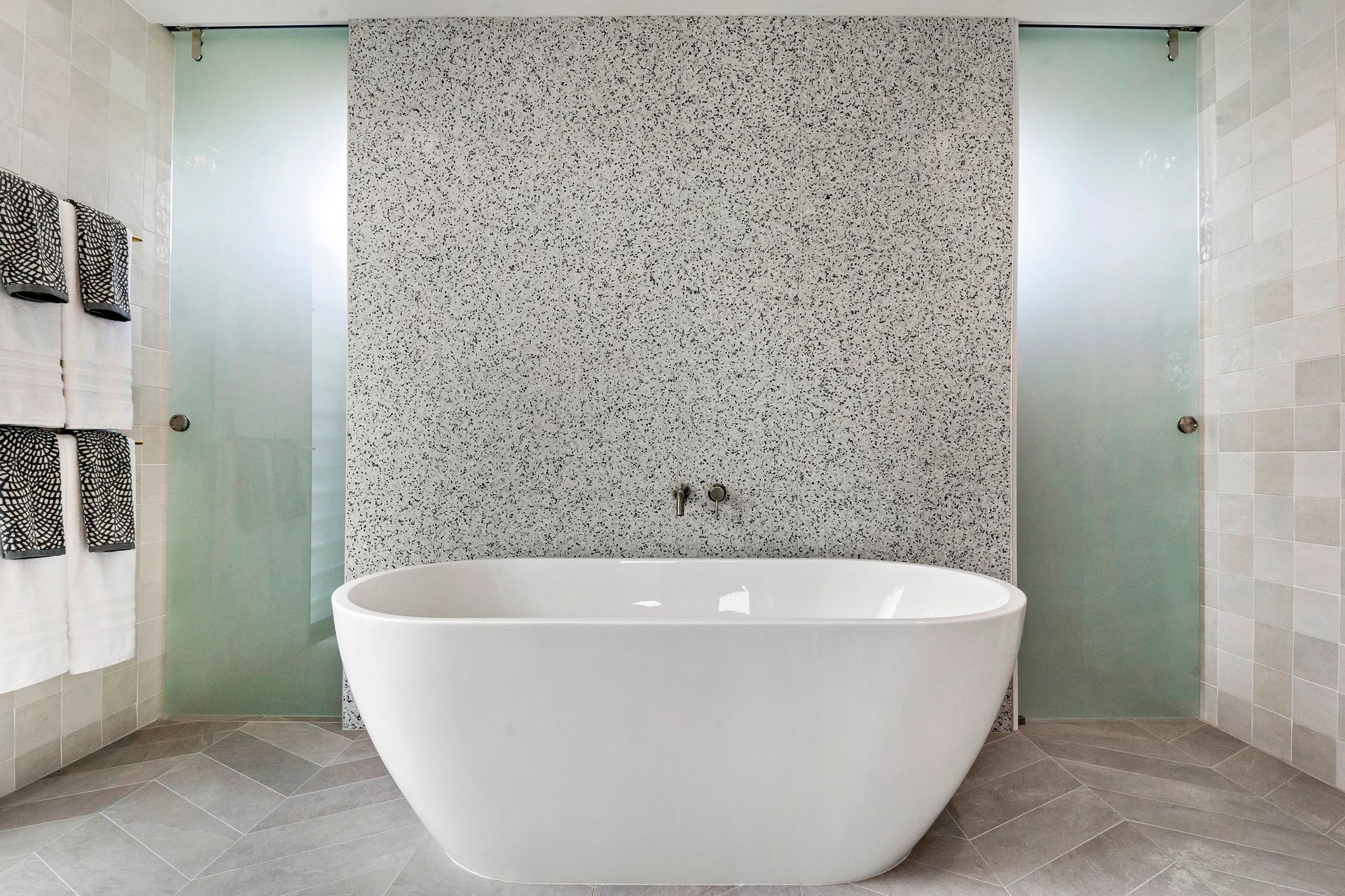 5-Bathroom.jpg