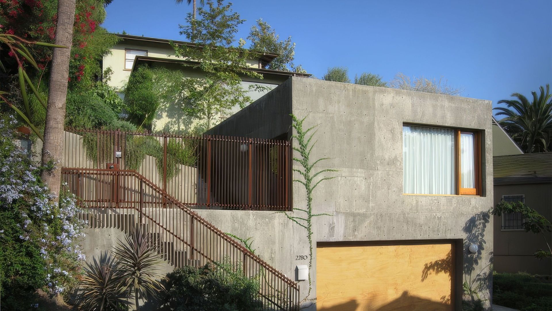 Hollywood Hills Studio banner
