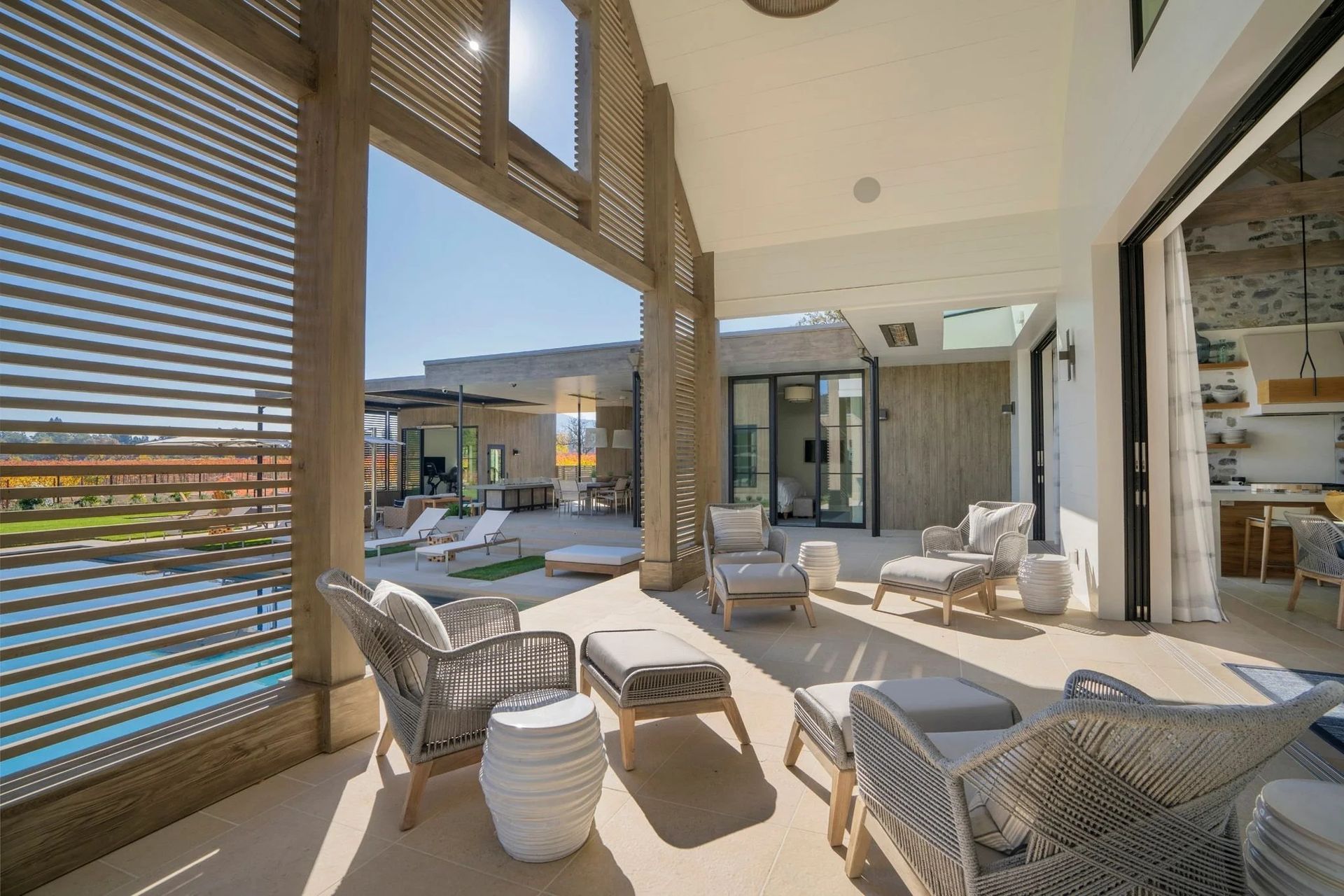 8uVTFgk-ap-compressed.jpg