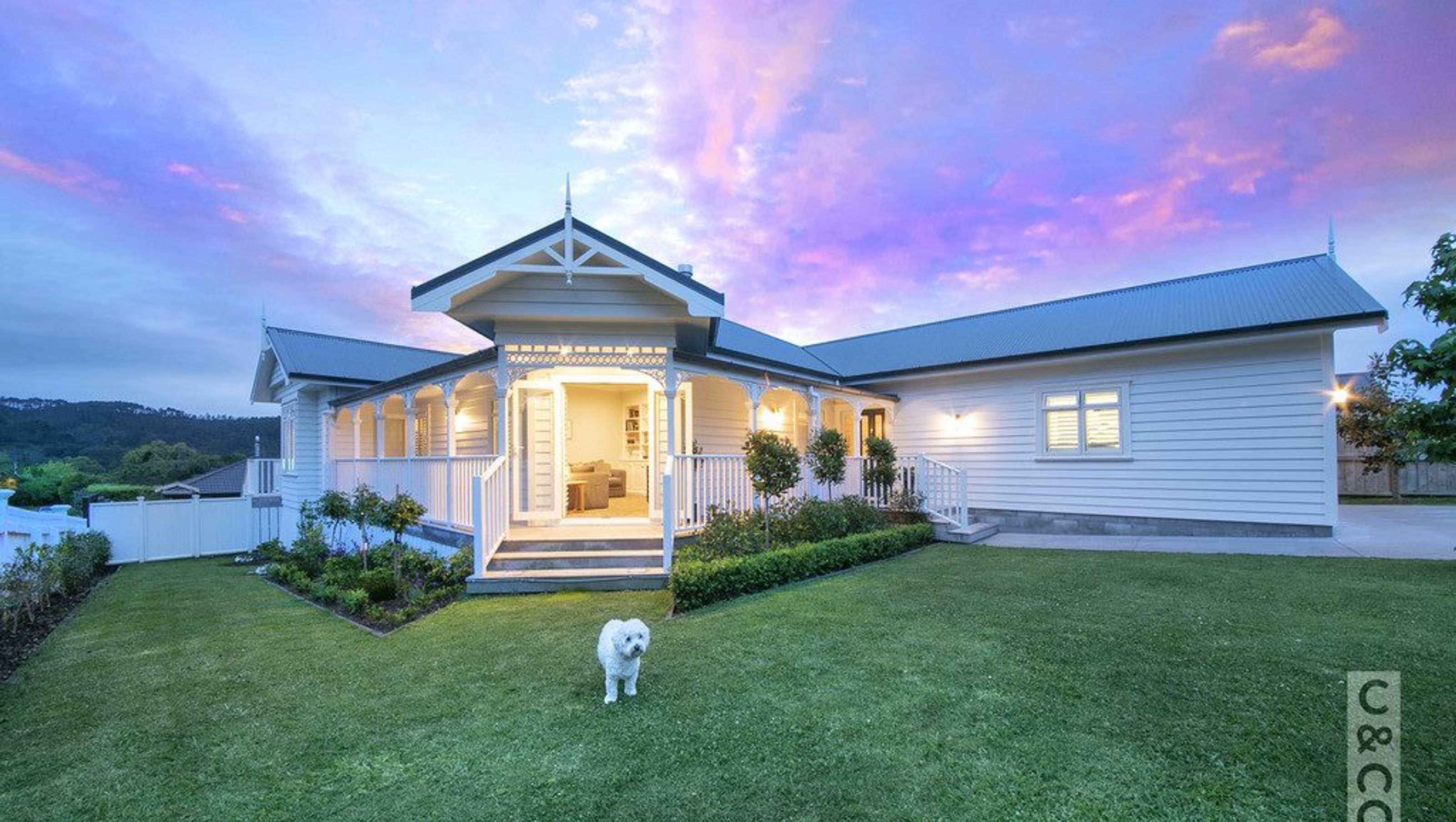 Riverhead Villa
