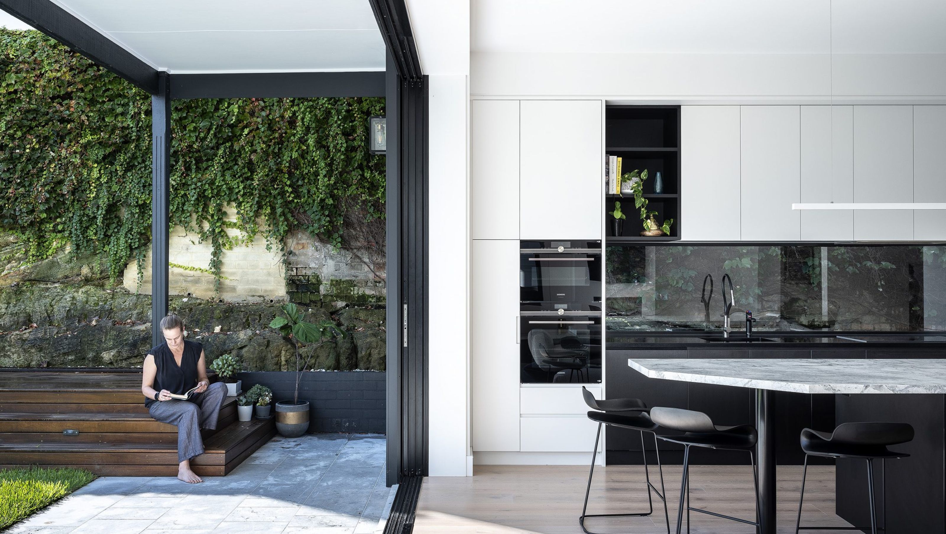 CrossCut House