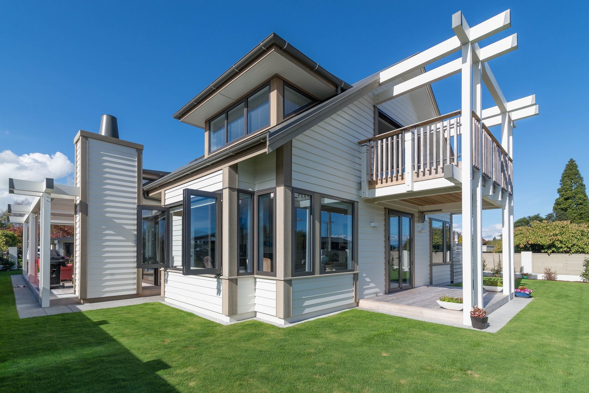 Hosking Home &amp; Boatshed, Bird Area