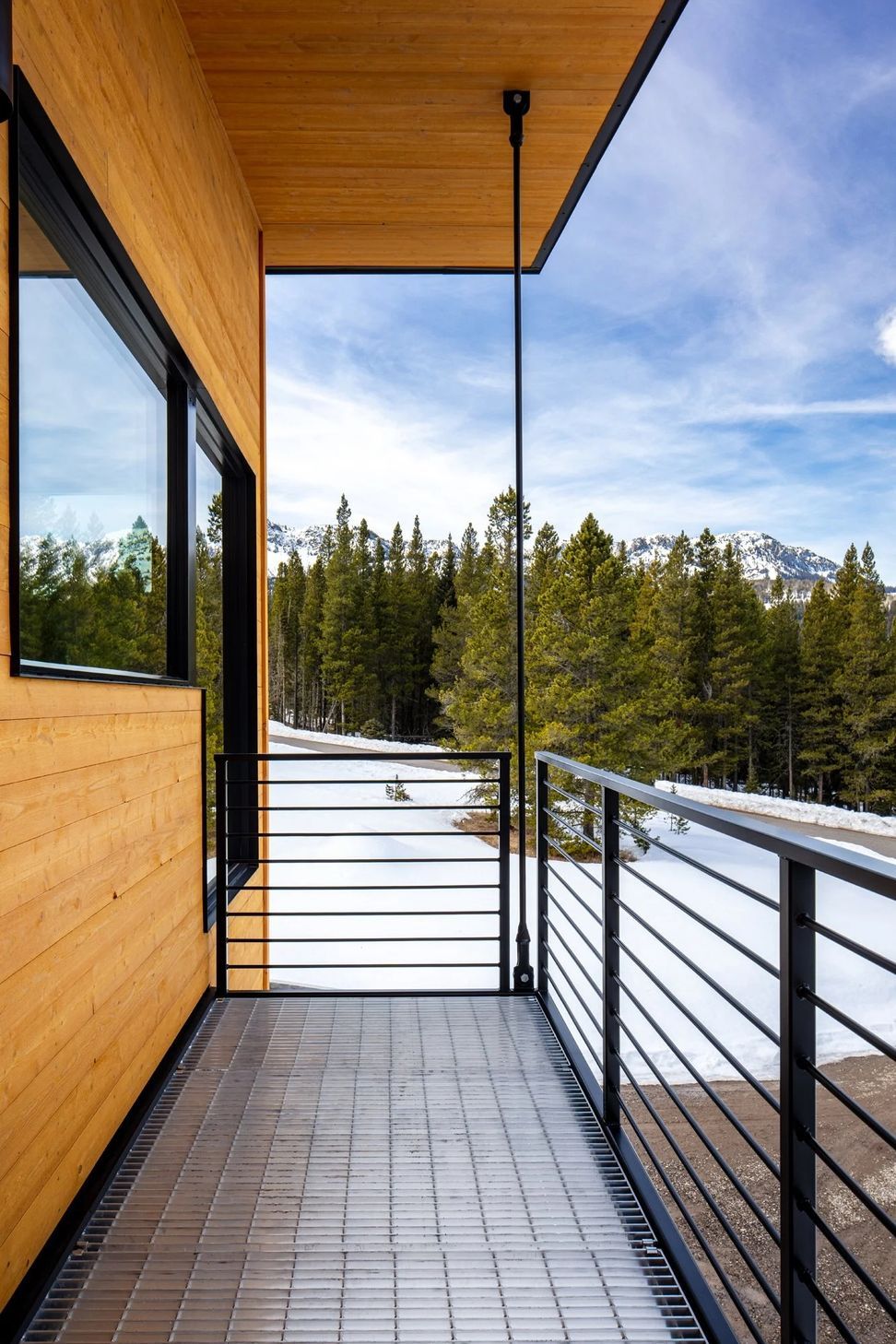 BalconyMountainView1-ap-compressed.jpg