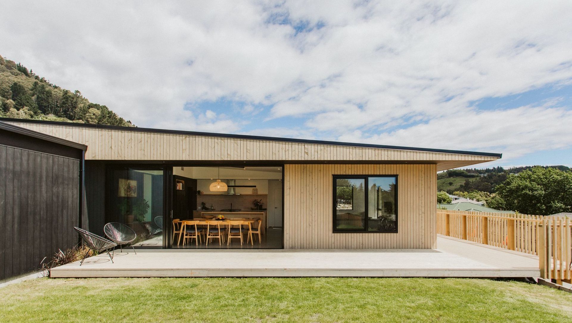 Grampian Oaks House, Nelson banner