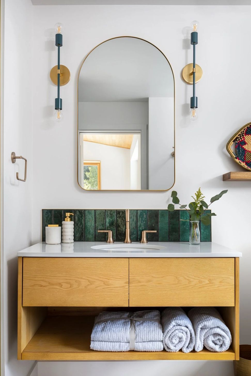 BathroomVignette1-ap-compressed.jpg