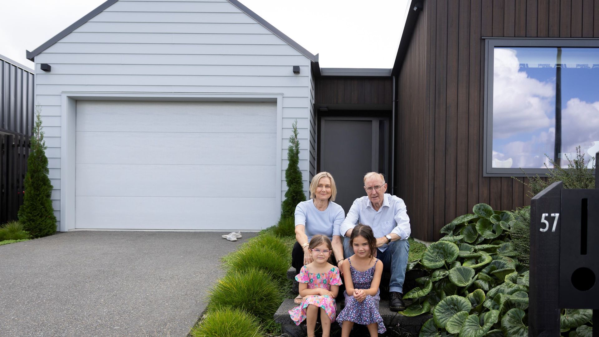 eHaus clients highlight the health and comfort benefits of living in a high performing homes video