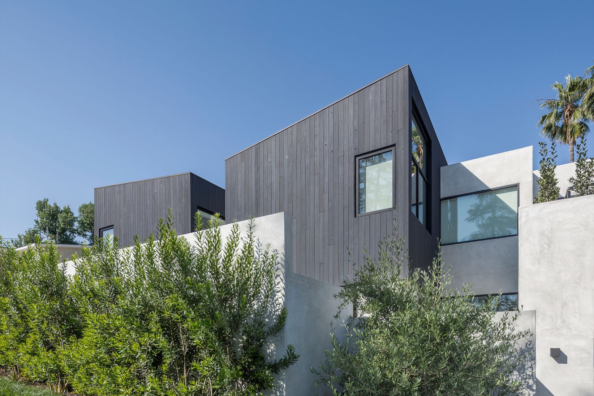 GARDEN-HOUSEEXTERIOR04-ap-compressed.jpg