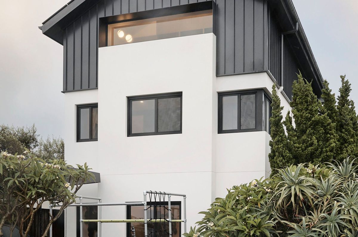 Edge House