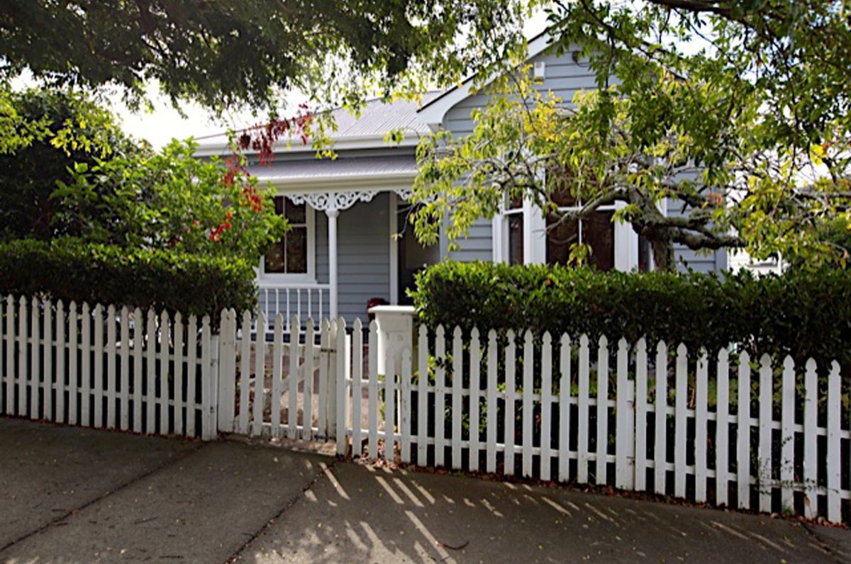 Normans Hill Road
