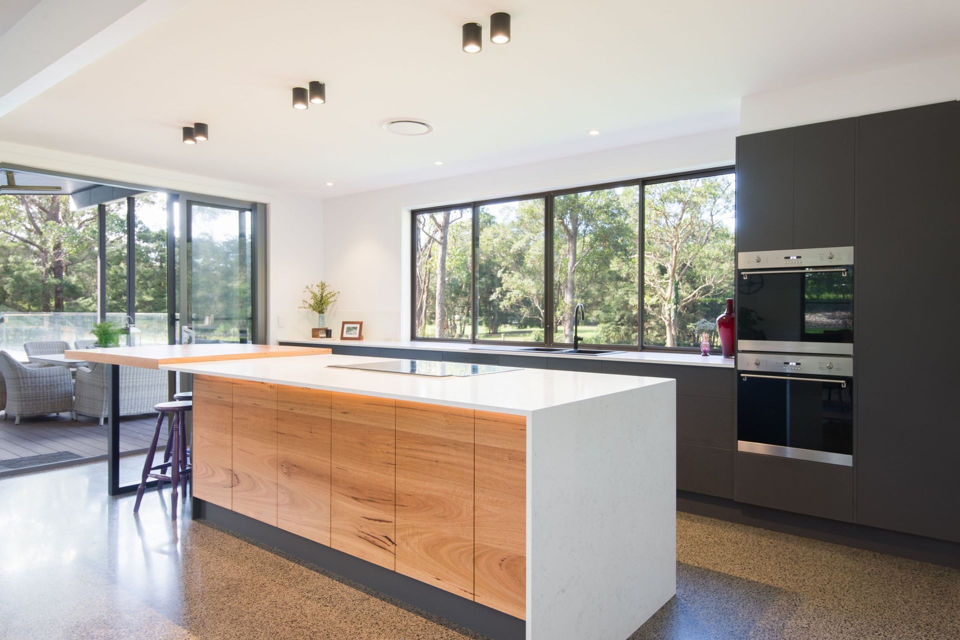 Kitchen-v28.jpg