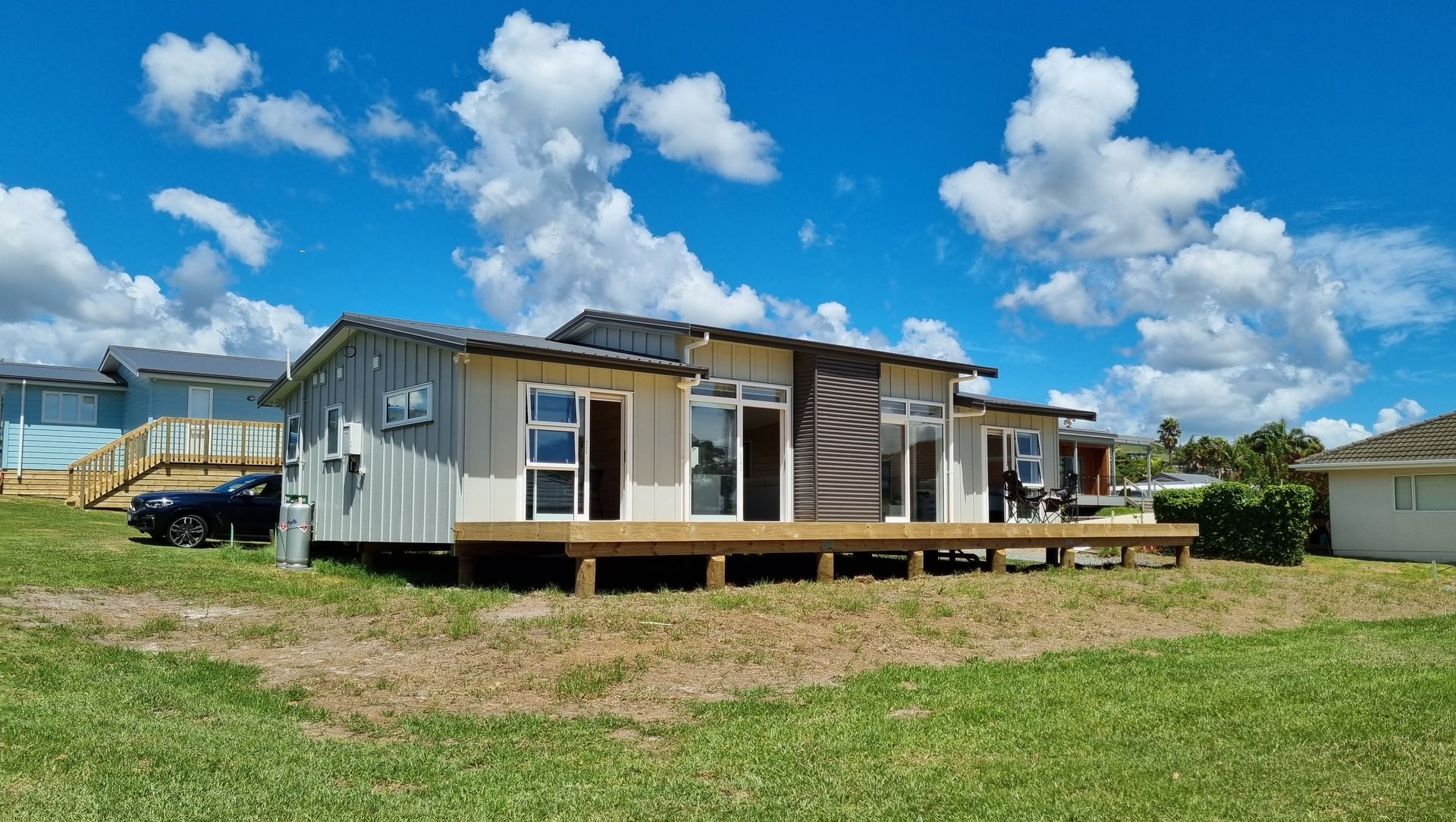 3-4 bed, 2-3 bath - Kiwibach & its Variants banner