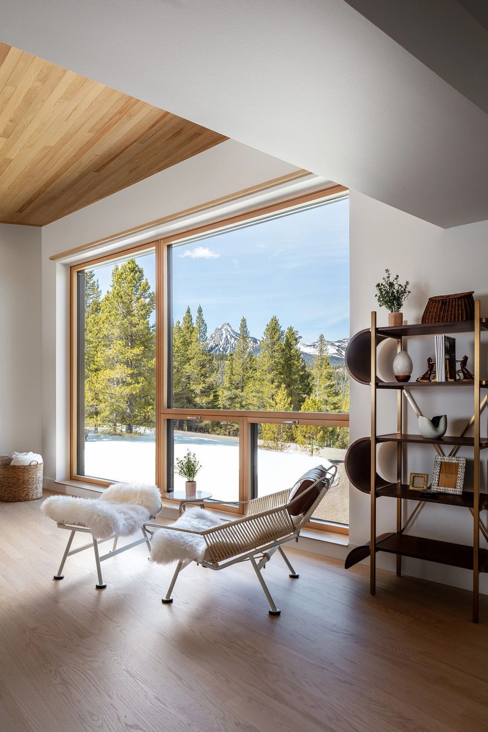 LivingRoom4LowRes-ap-compressed.jpg
