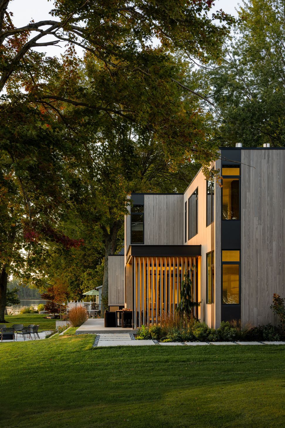 Lucid-Architecture-Hutchins-Lake-Residence-21.jpg